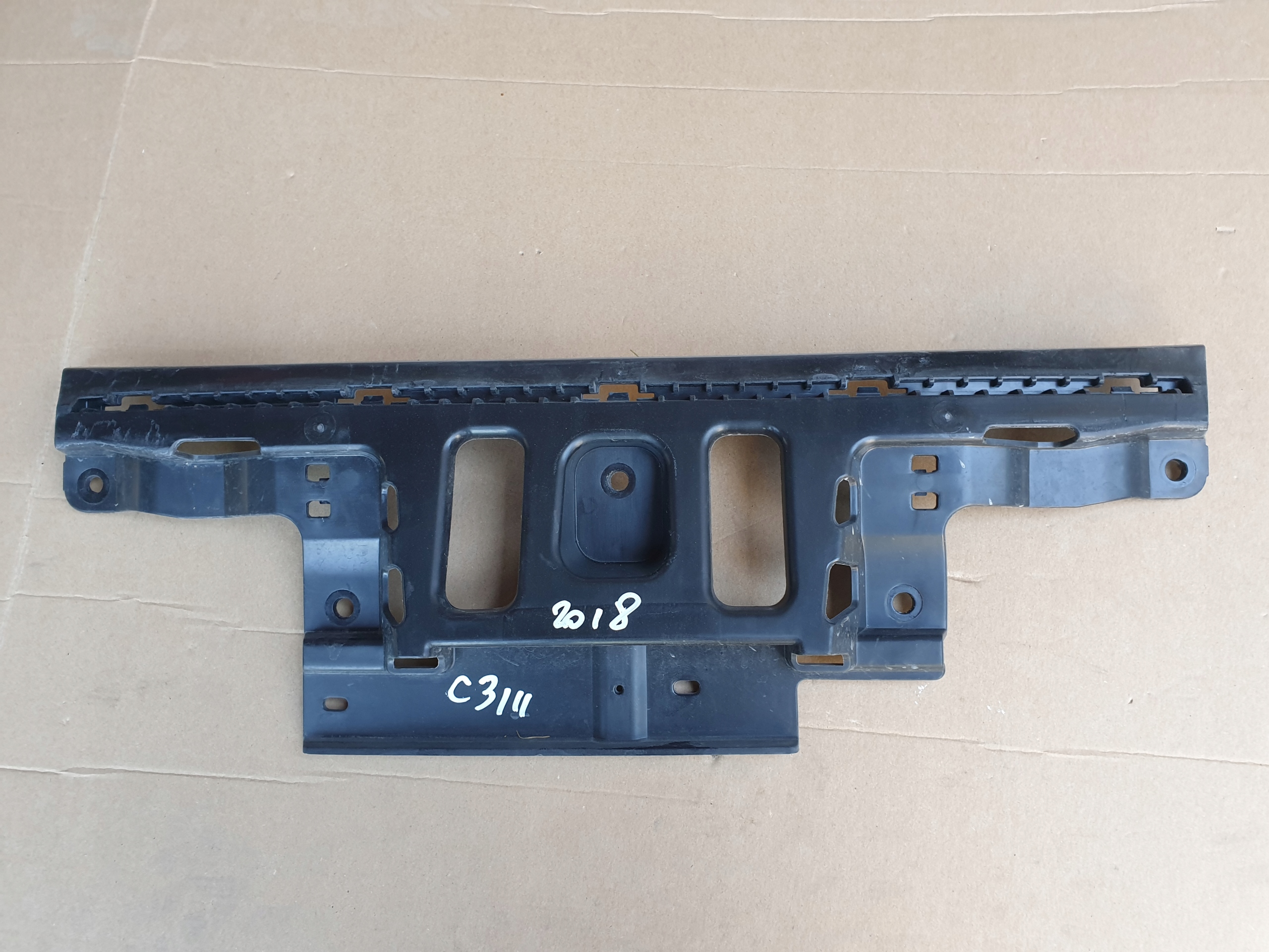 Support Support plaque Arrière CITROEN C3 III 2016- 9813245980