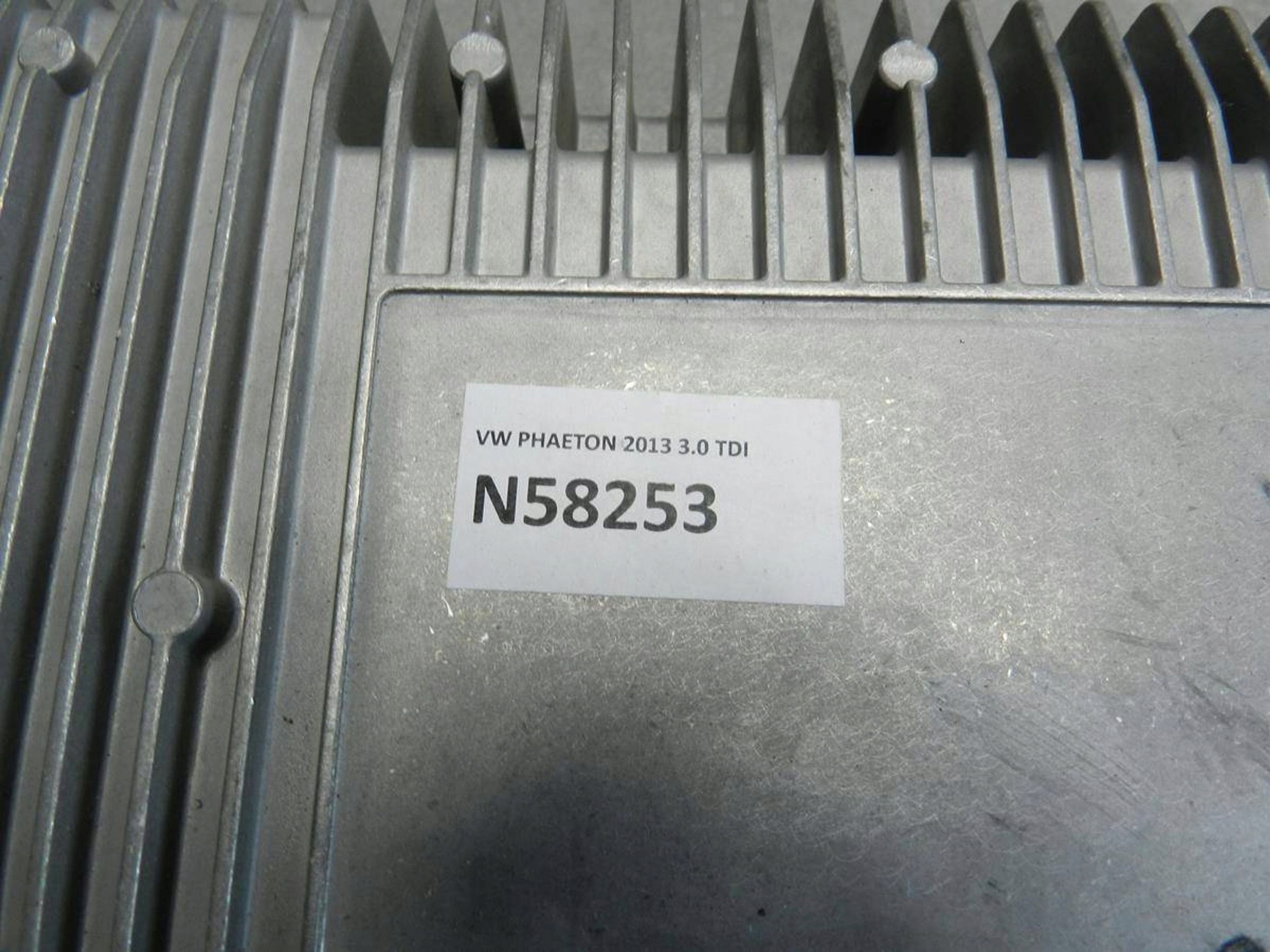 VW Phaeton amplifier 3D0035466B