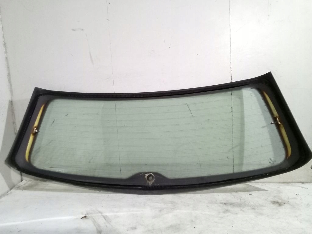 VW Polo 9N 3D lift Vitre Arrière du capot