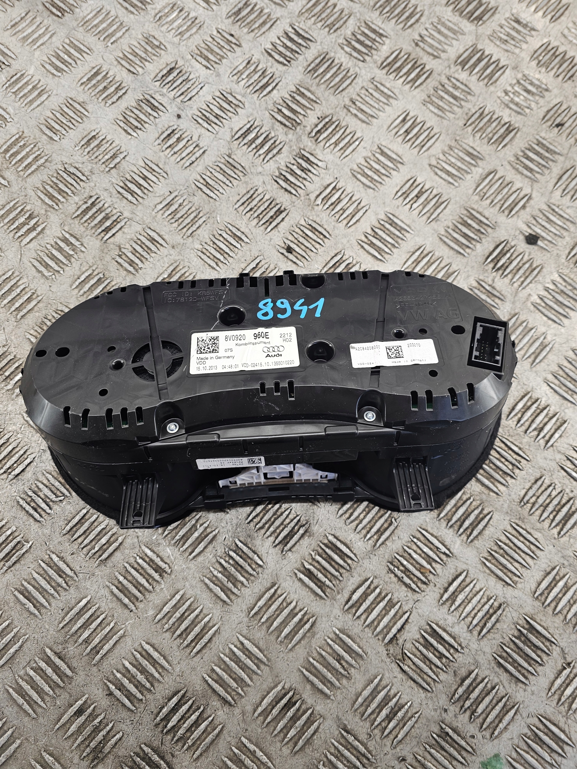budíky obal 8V0920960E AUDI A3 8V 1.6TDI