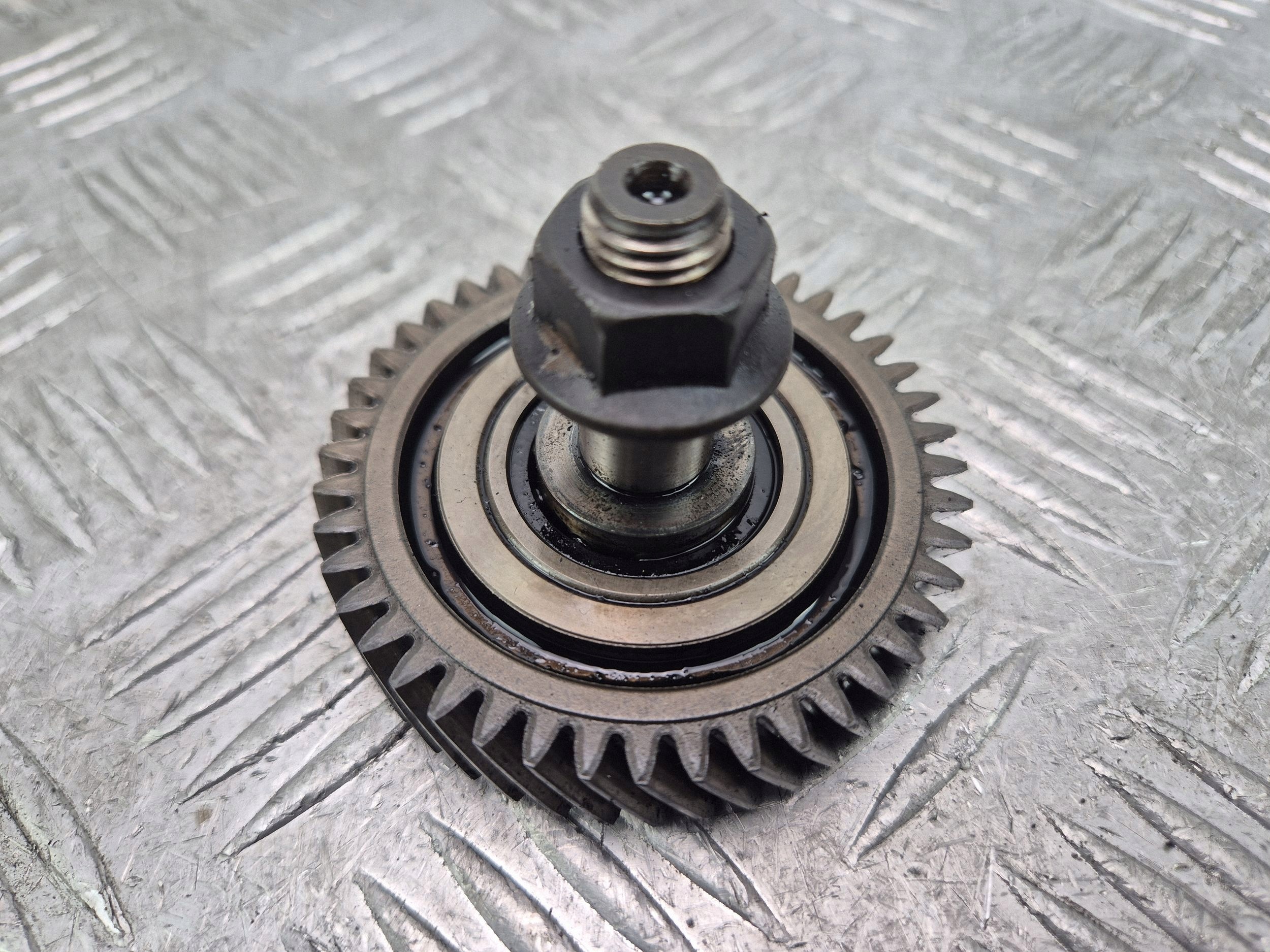 roue zebate lancucha de la distribution BMW 5 E60 E61 520d 7802577 N47D20A