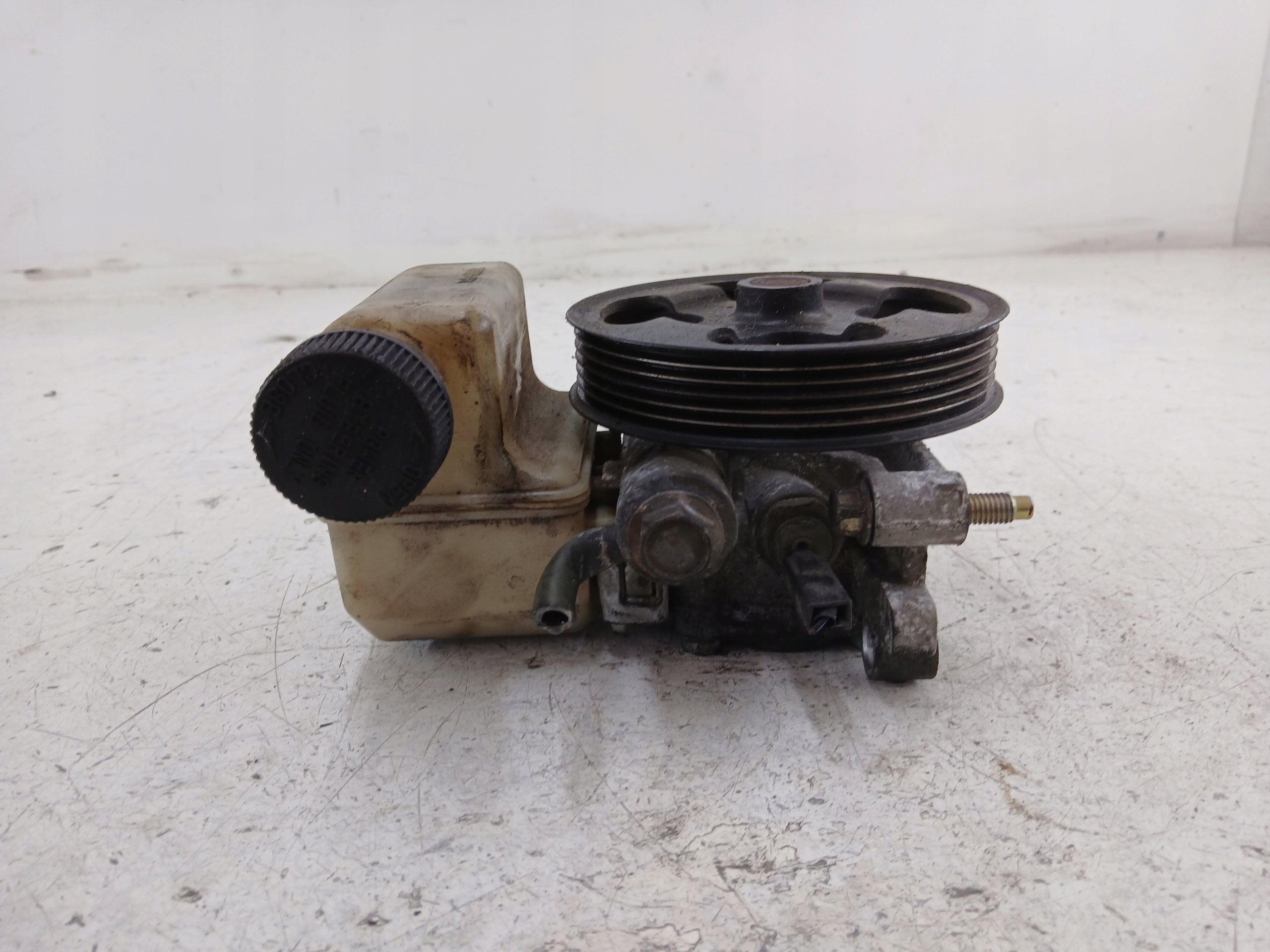 MAZDA 6 GG 2.0 servo pump