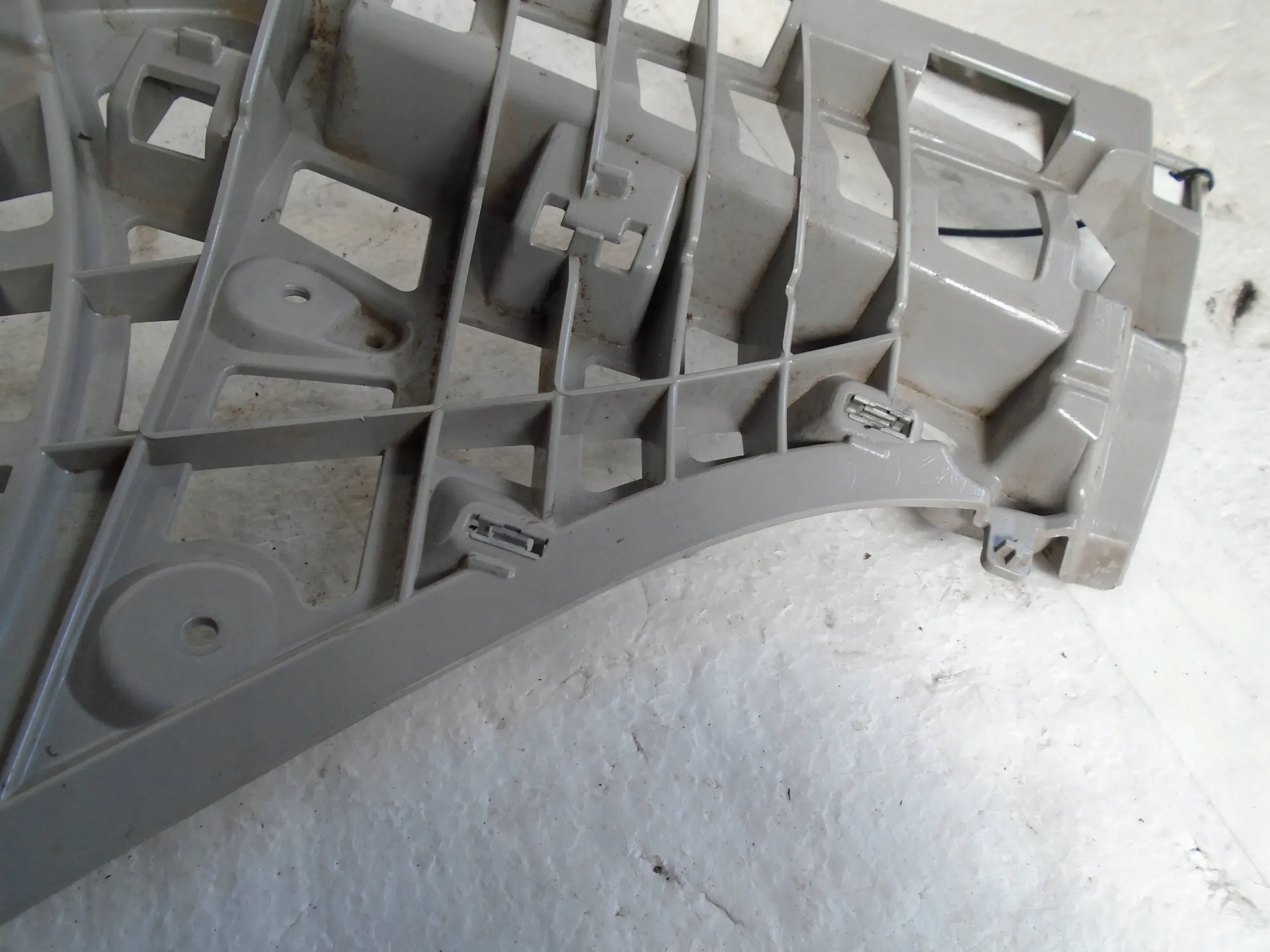 holder of a bumper front left AV11R296A23A Ford B-MAX