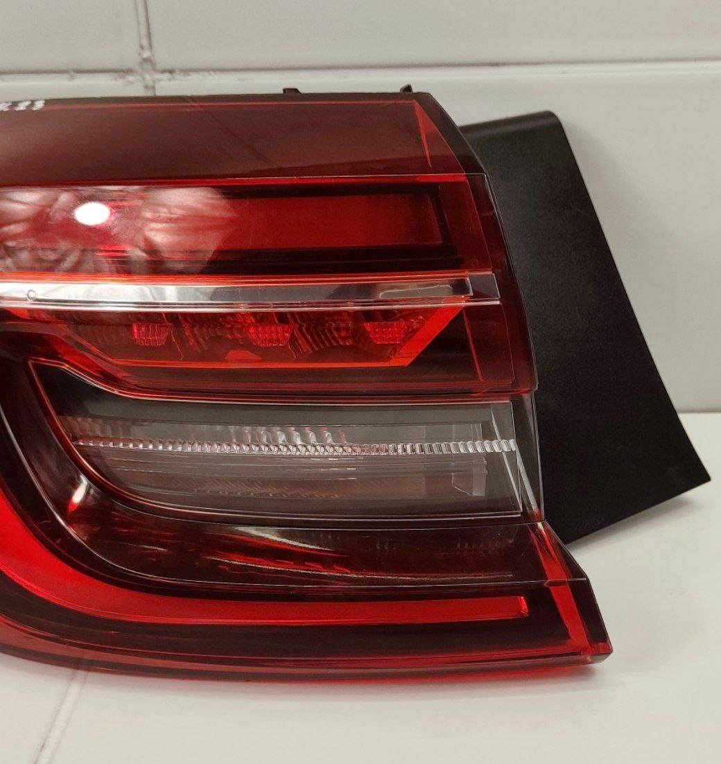 light rear left side Renault Clio 5 2021 265551550R