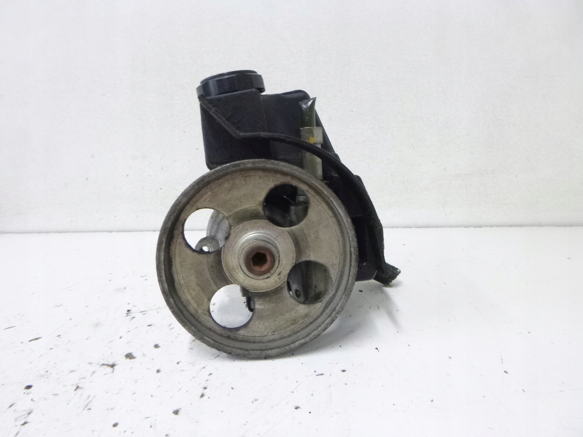 servo pump Peugeot 206 plus 1.4 d 2010r. 9686525380