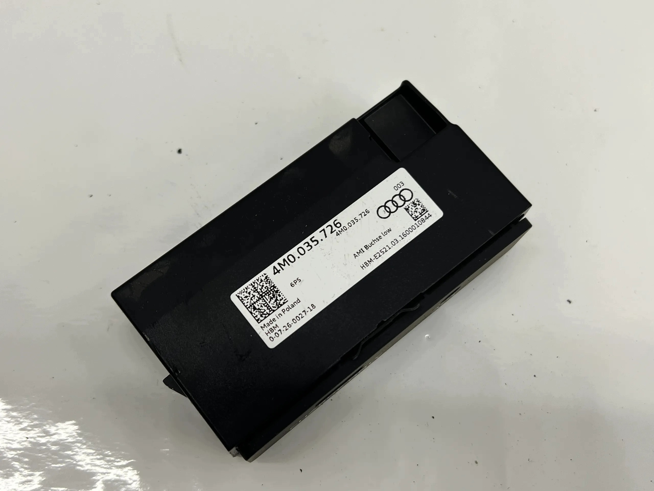 AUDI A4 B9 A5 8W Q7 PORT module connector AUX USB 4M0035726