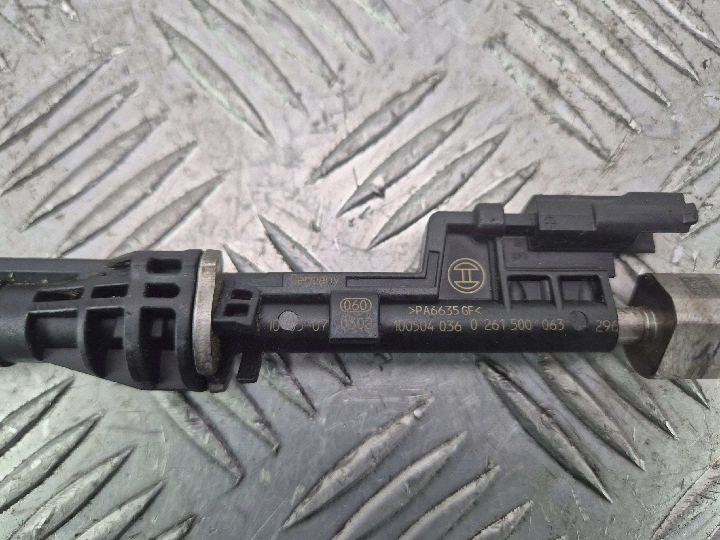 BMW X5 E70 35i injector 7568607 N55B30A