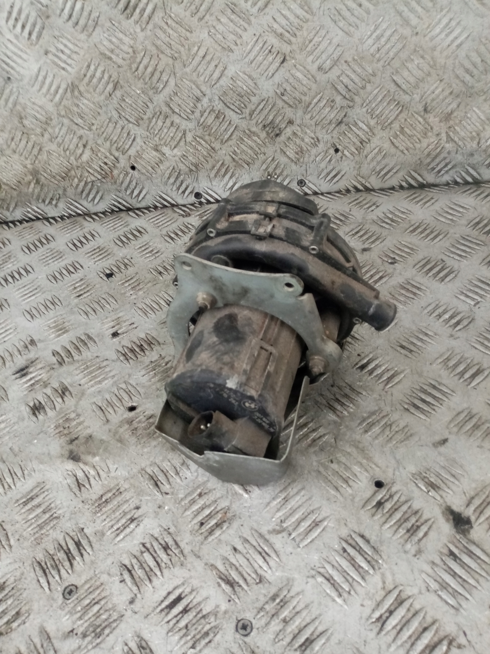 pump air BMW E46 COMPACT 2.0 D 72216636