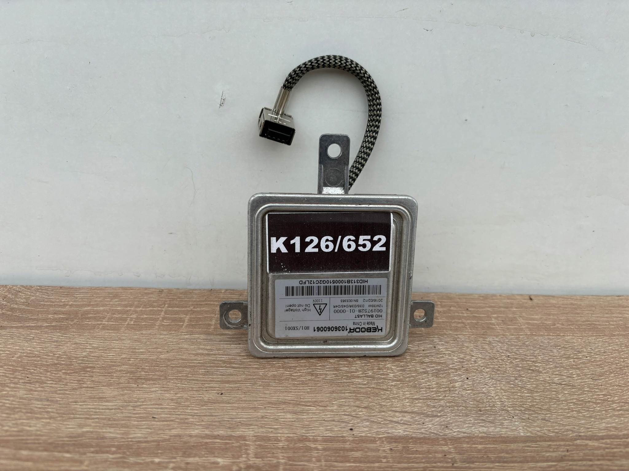 Конвертер фары Ксенон jaguar XF RANGE ROVER FORD 1036060061 K126/652