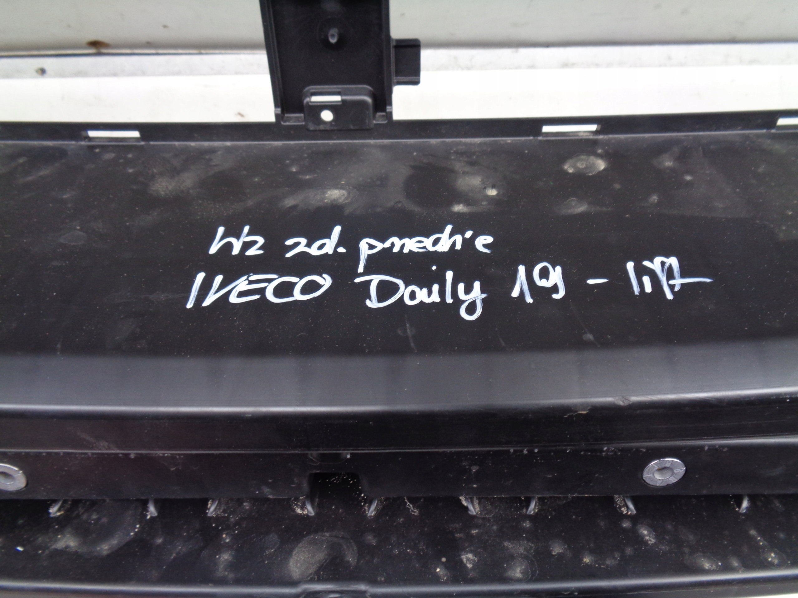 příčka nárazníku přední IVECO DAILY 19- LIFT