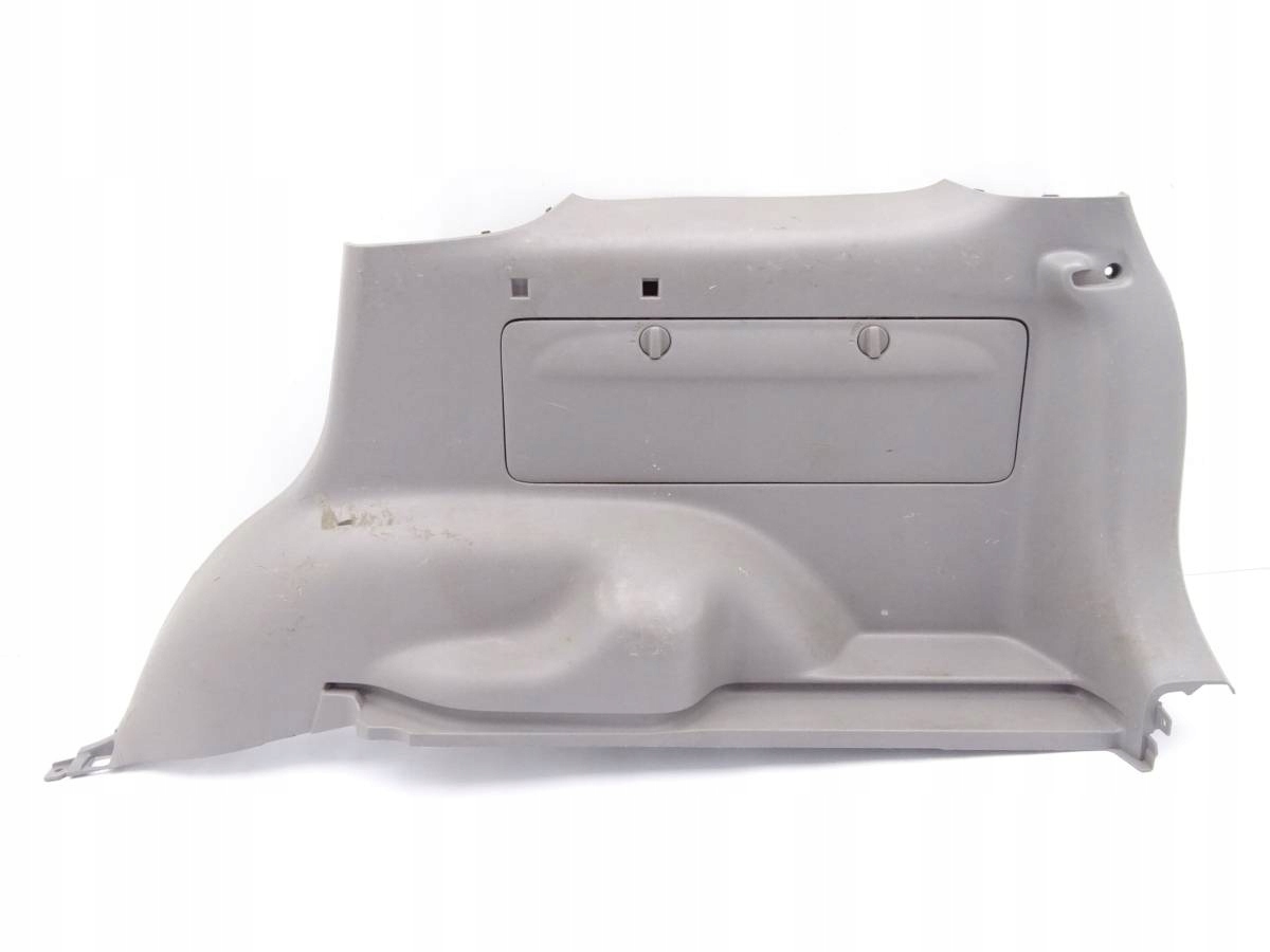 E110850F - MAZDA TRIBUTE 00-07 БЕКОН БАГАЖНИК ПРАВИЙ