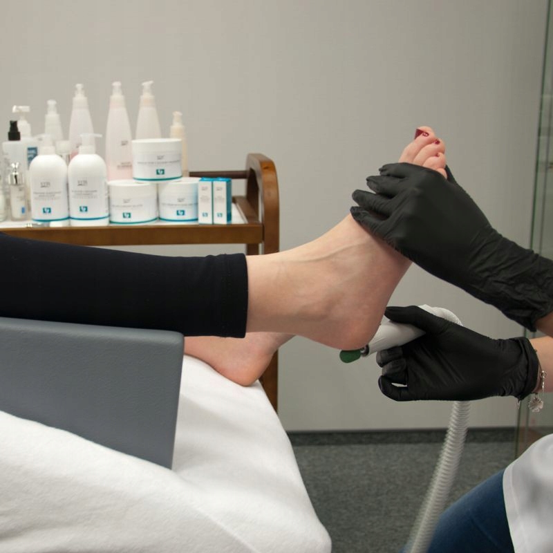 Podnóżek pedicure biały - Activ Podo AC131957 Kolor dominujący biały