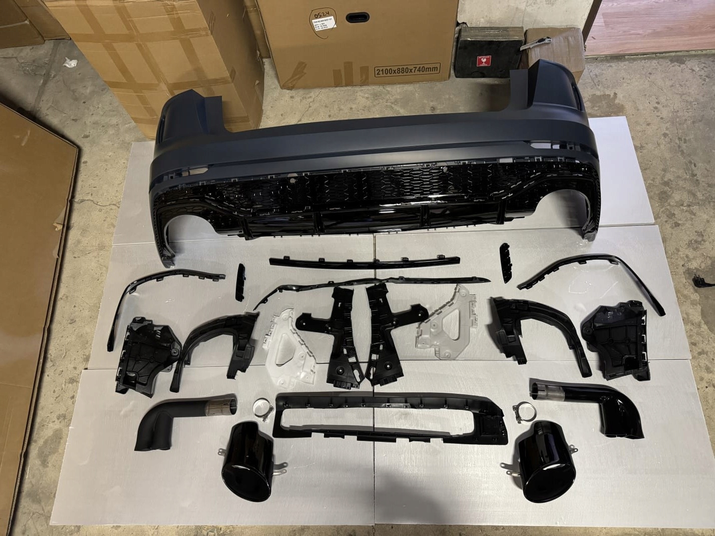 Zderzak tylny tył AUDI Q8 18+ w stylu RSQ8