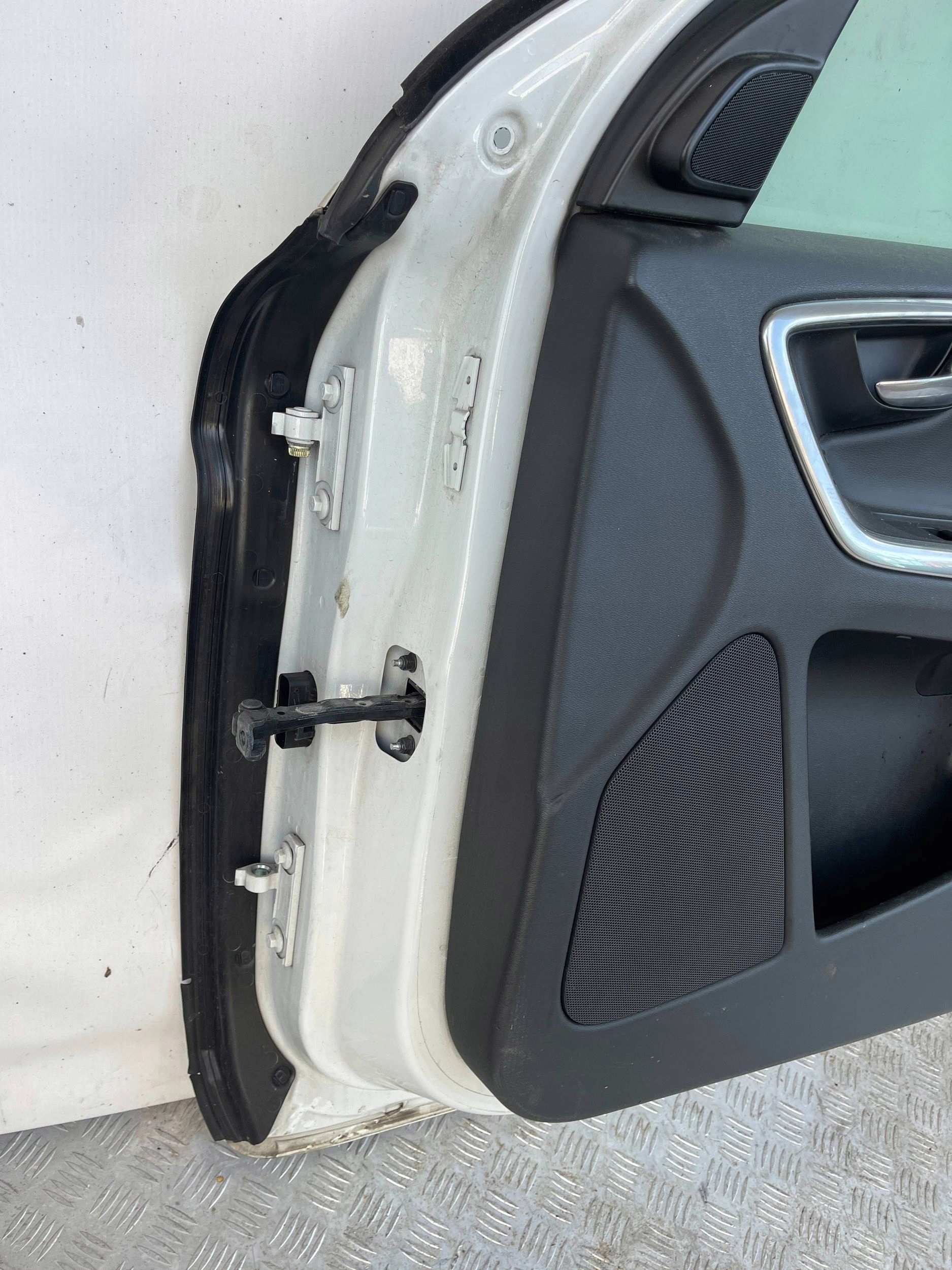 door front front right Volvo XC60 XC-60 1 and 08-17