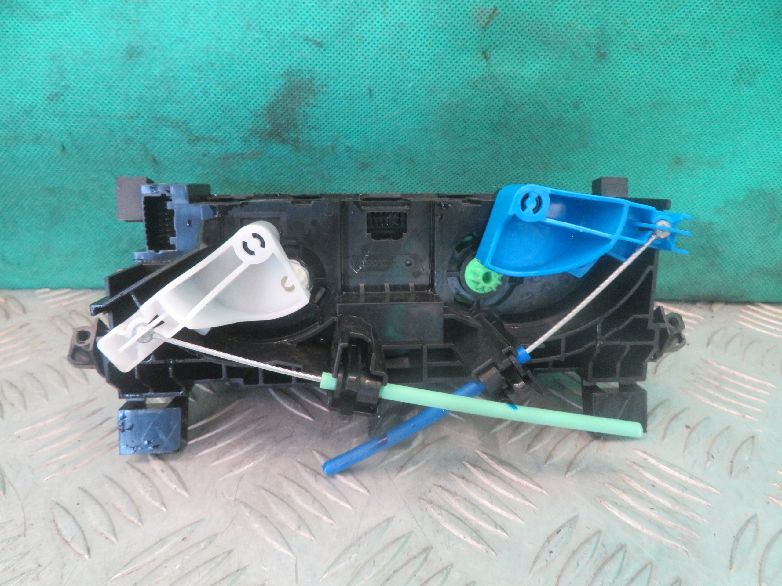 PANEL klími klimatizaci RENAULT TRAFIC 2.0 23R 285257697R