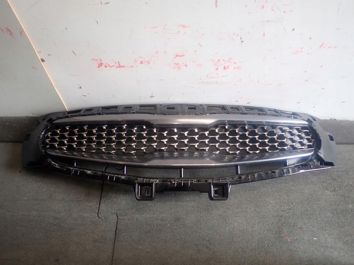 GRILL KIA X-CEED 2019- 86351-J7CB0