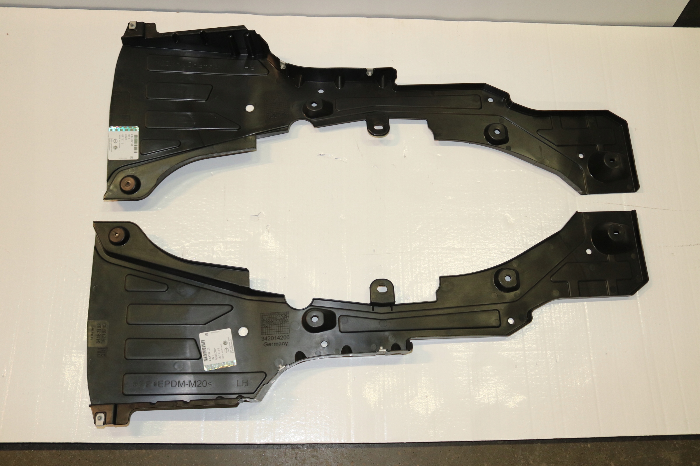 84167103 84167102 - OPEL INSIGNIA B КОЖУХ ПОД ДВИГАТЕЛЬ ПРАВЫЙ ЛЕВЫЙ КОМПЛ.