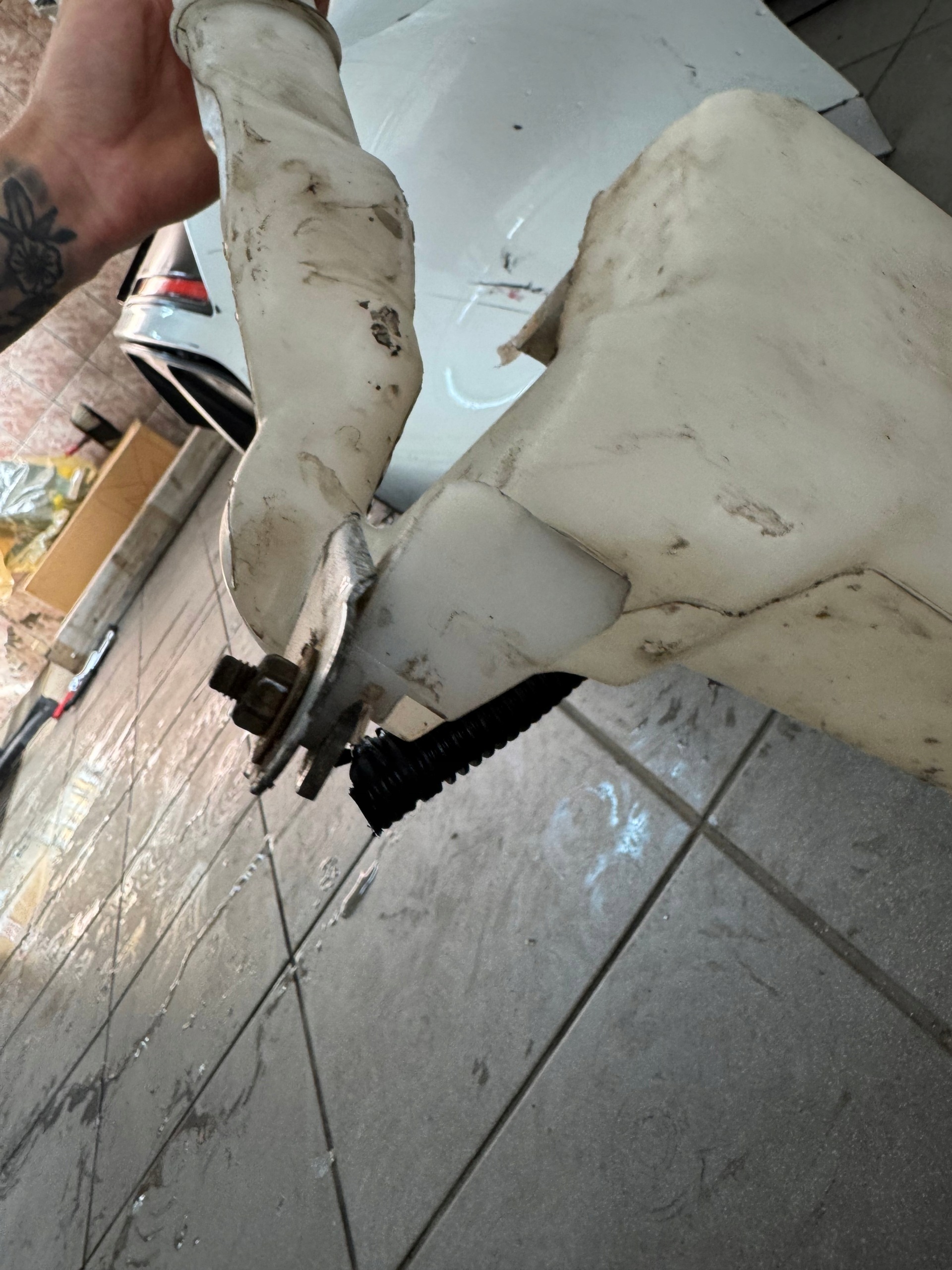 SEAT IBIZA IV washer fluid tank