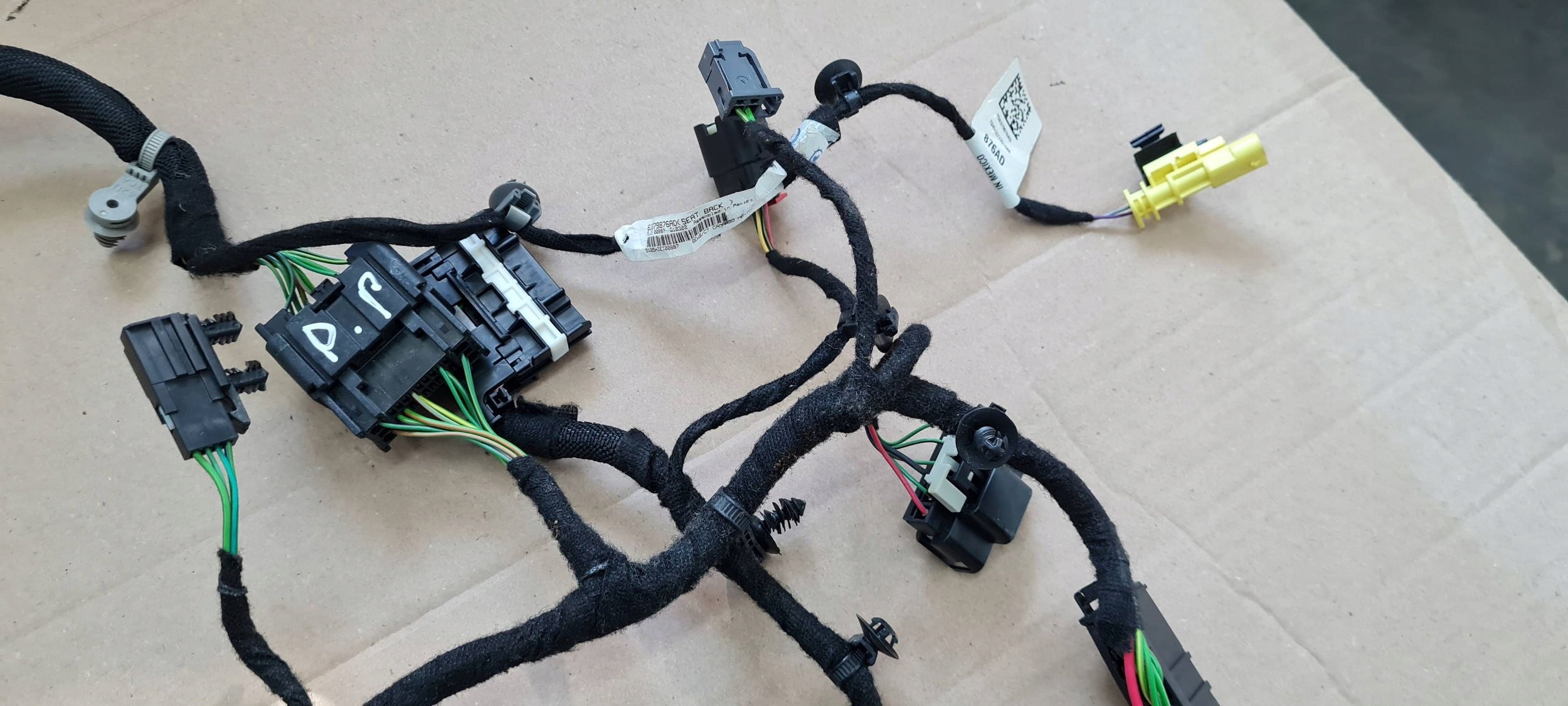 Jeep Grand Cherokee WL 2022 bundle wiring seat right P68379876AD
