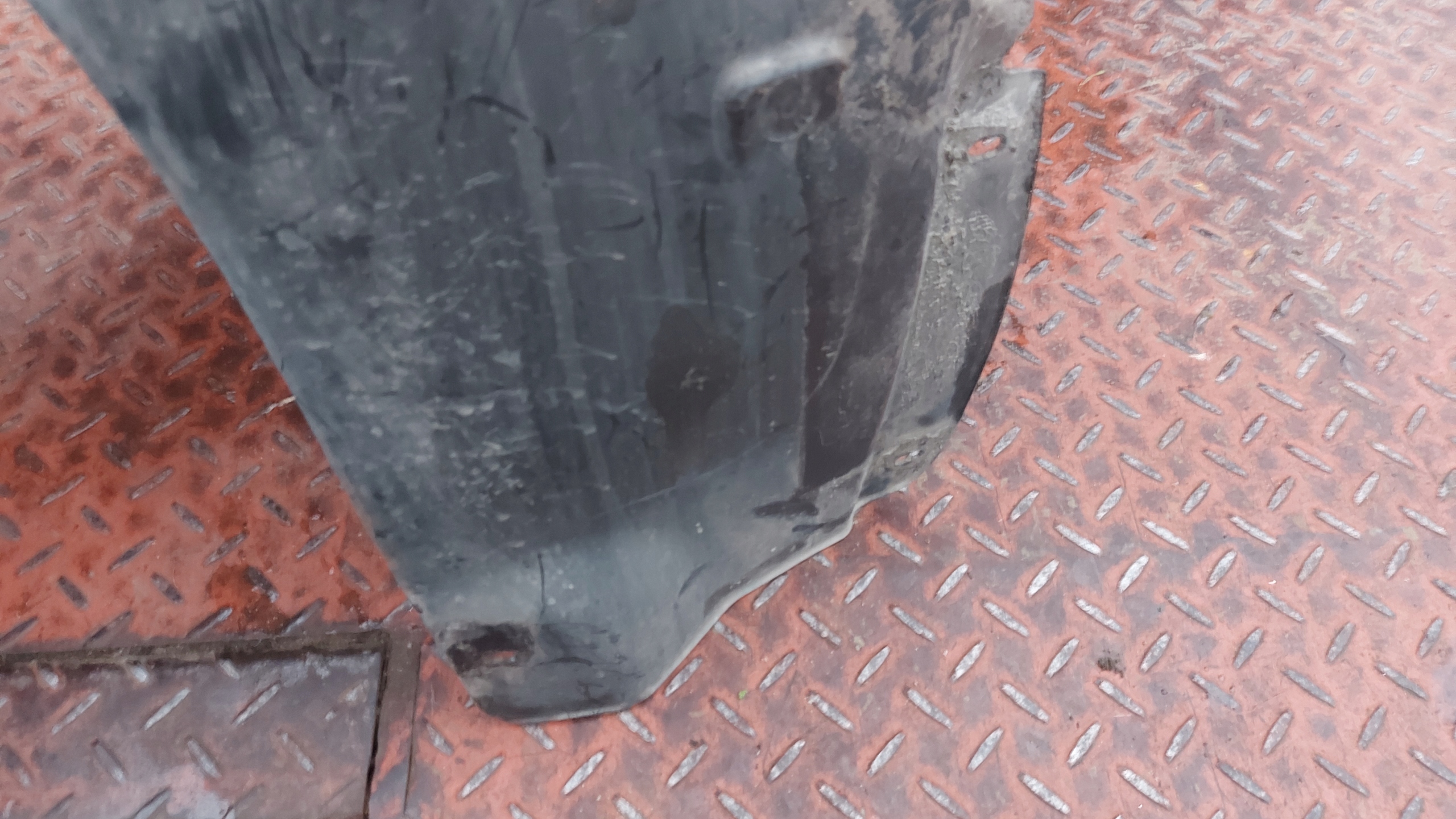mudguard right front SKODA RAPID 12-19