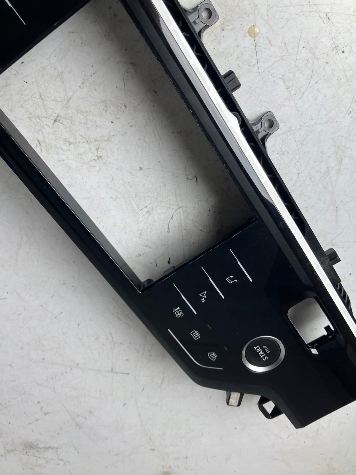Unite commande clima CITROEN C4 PICASSO II LIFT #20 98248995XY