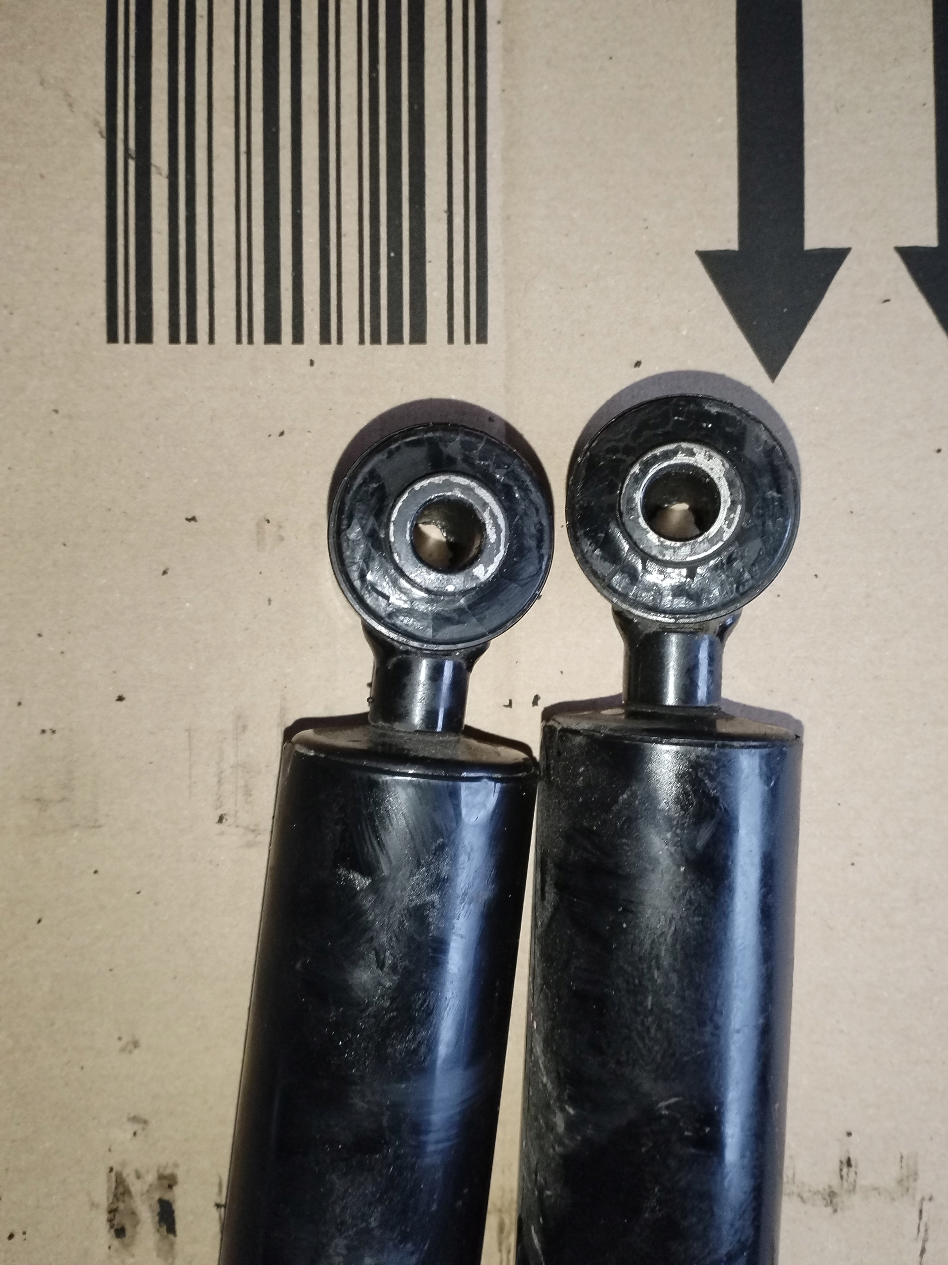 shock absorbers rear. kpl Opel Astra II 2 sedan
