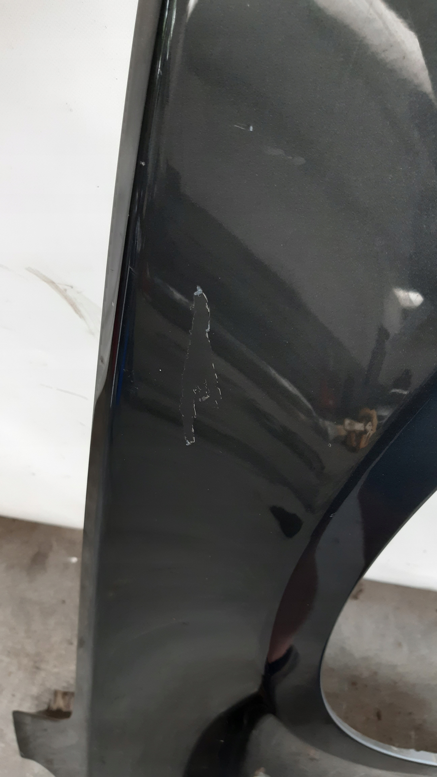 fender right A36 BMW E61 525i