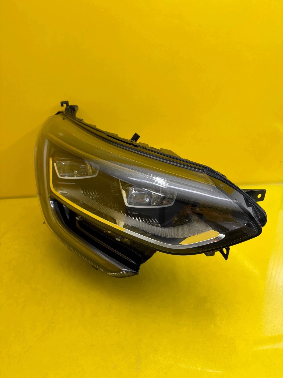 light right Renault Megane 4 IV Led Pure Vision 260107562R
