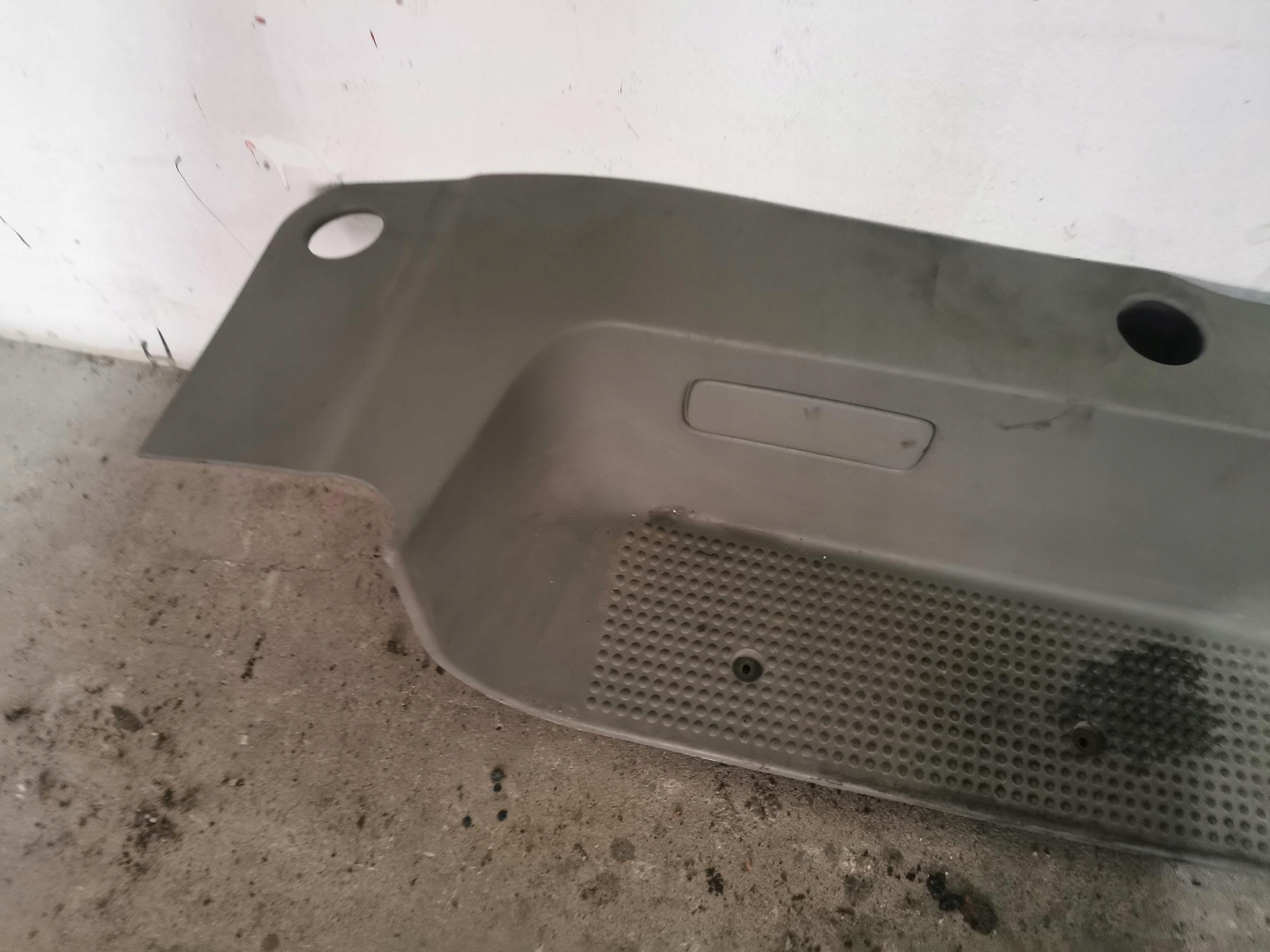 STOPIEN cap of the threshold right front RENAULT TRAFIC II 8200041178