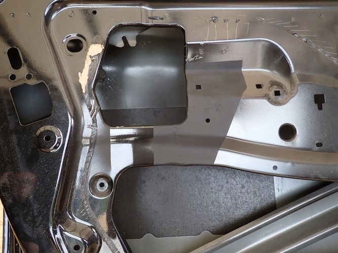 BMW X3 F25 10- door left front front