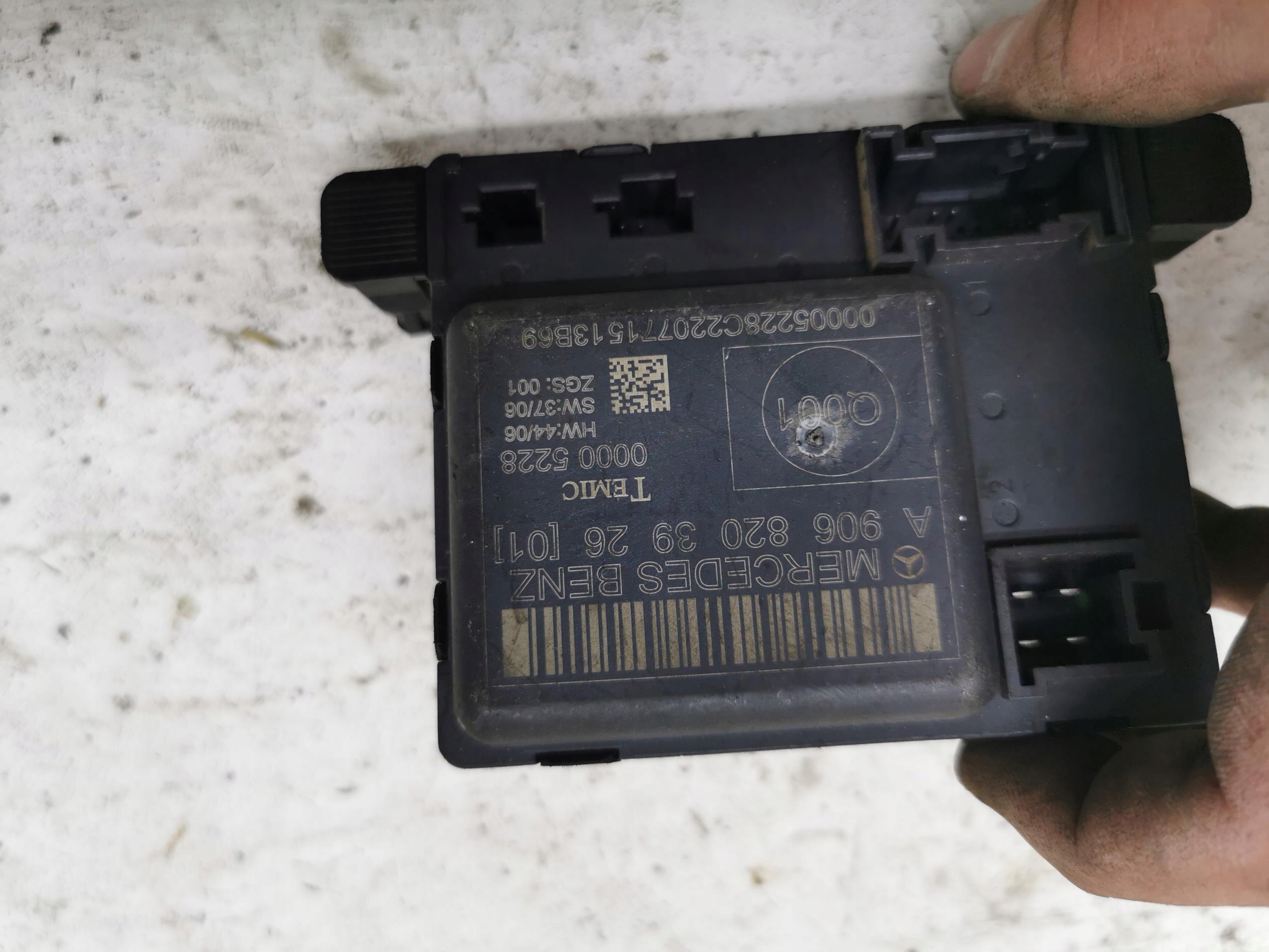 module door MERCEDES SPRINTER W906 A9068203926