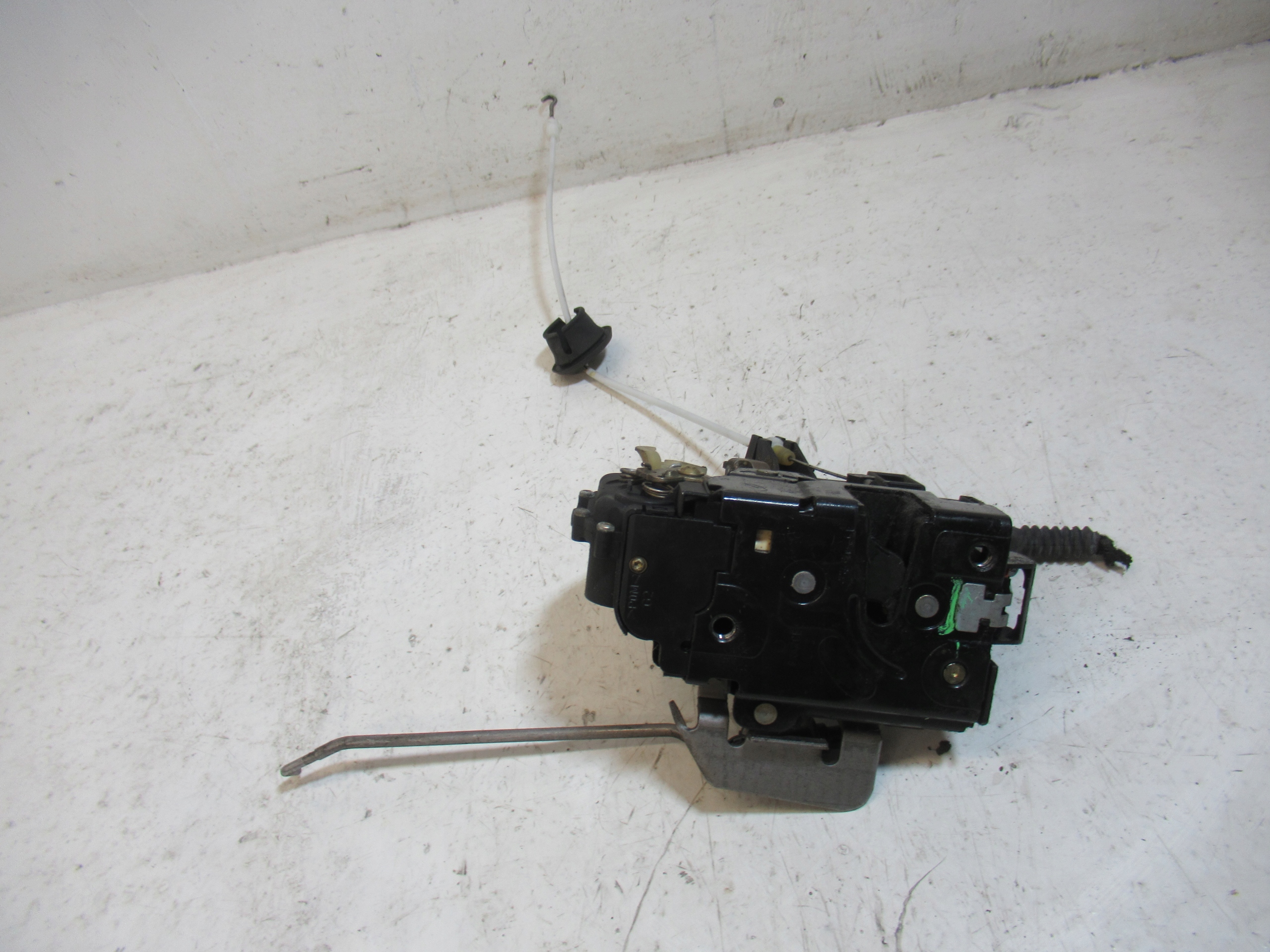 lock door CENTRALNY left front AUDI A4 B6