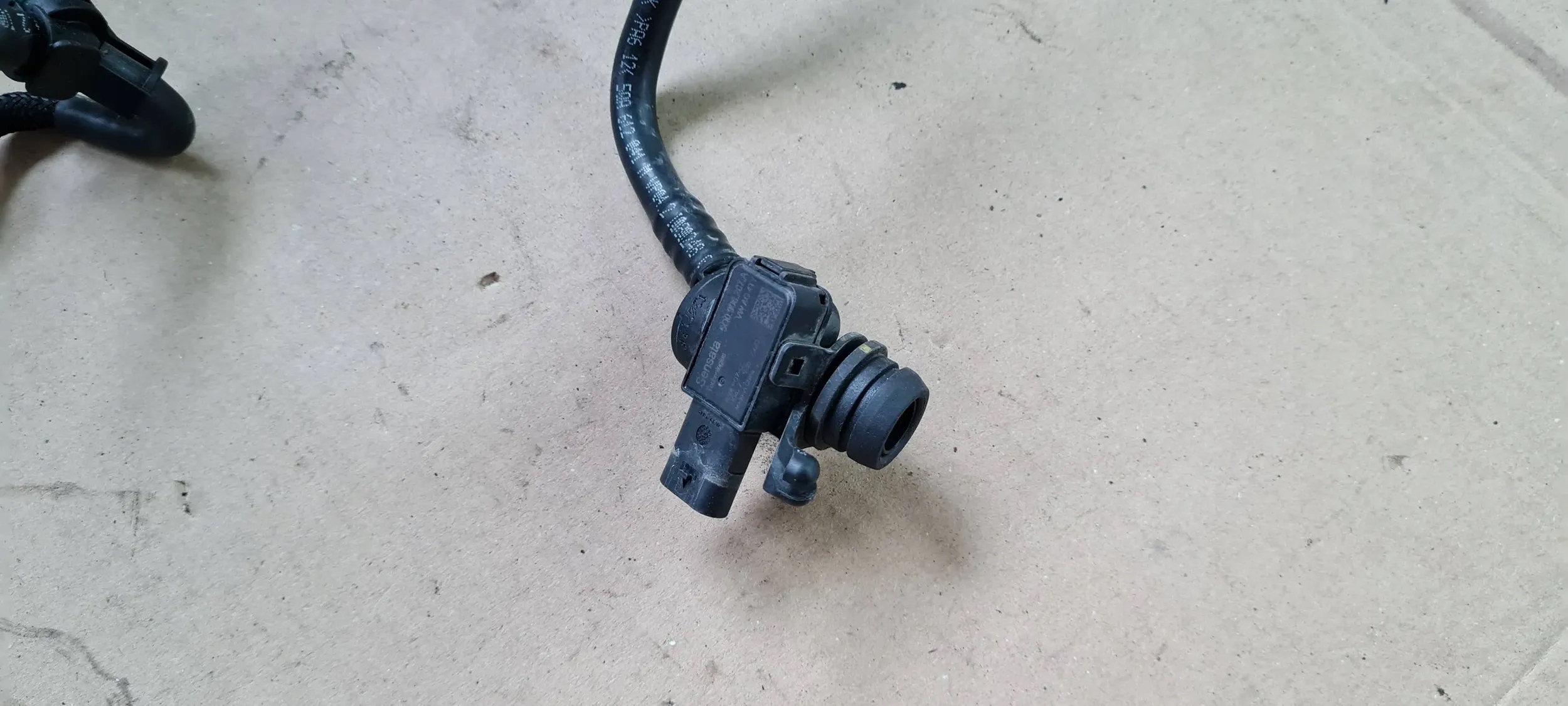 Q3 83A SCHLAUCH SERVO SENSOR BREMSE 5Q0906207A VW AUDI