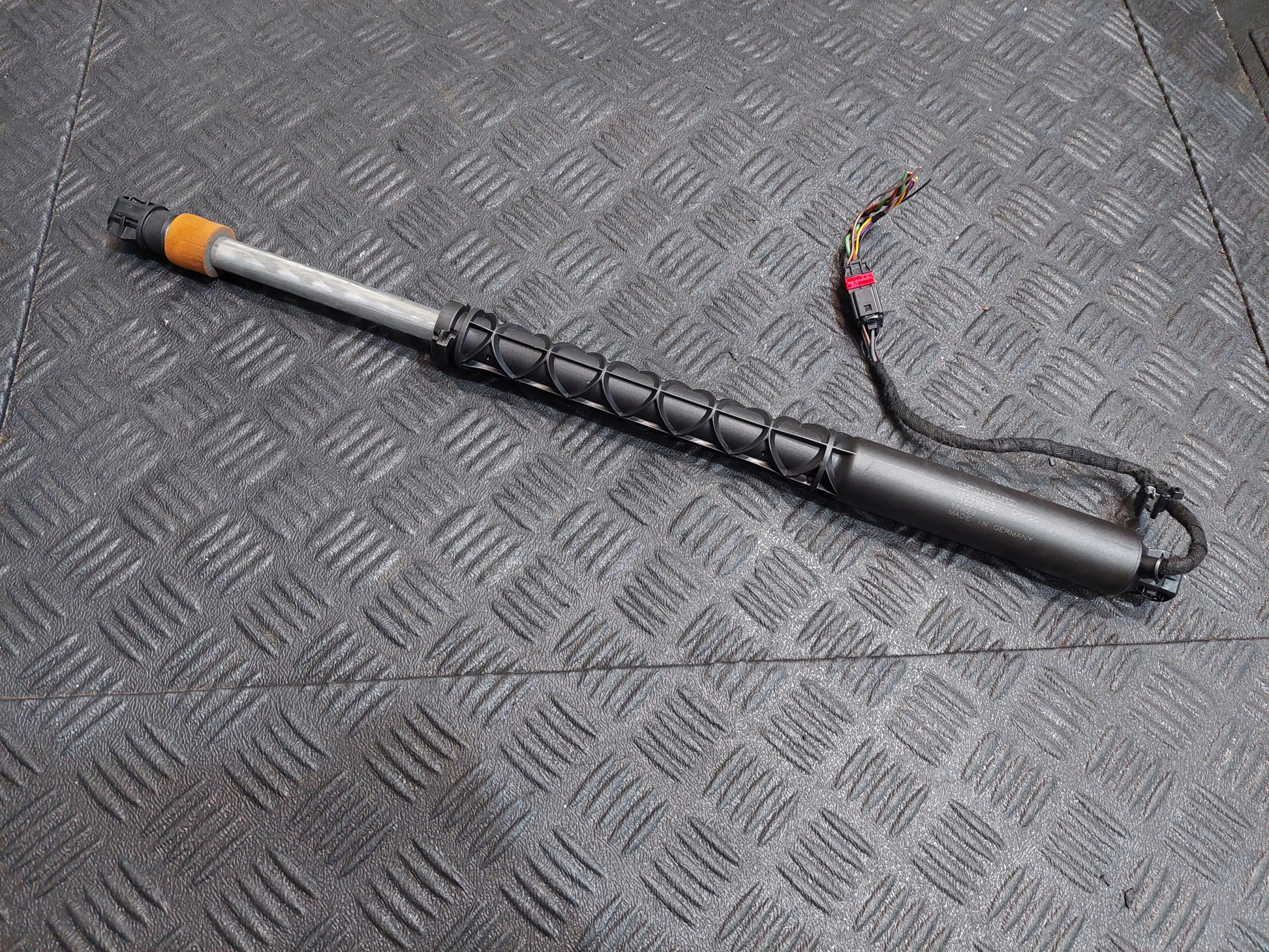 damper bonnet 31690206 VOLVO S90 II