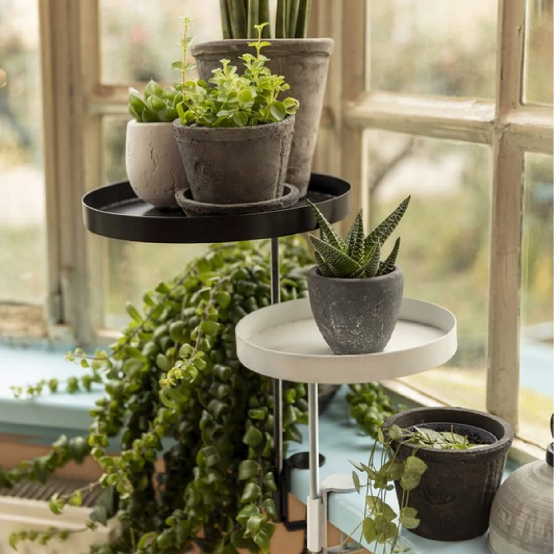 Kwietnik parapetowy biały 18 cm przykręcany do parapetu NOWOŚĆ Długość (cm) 18 cm