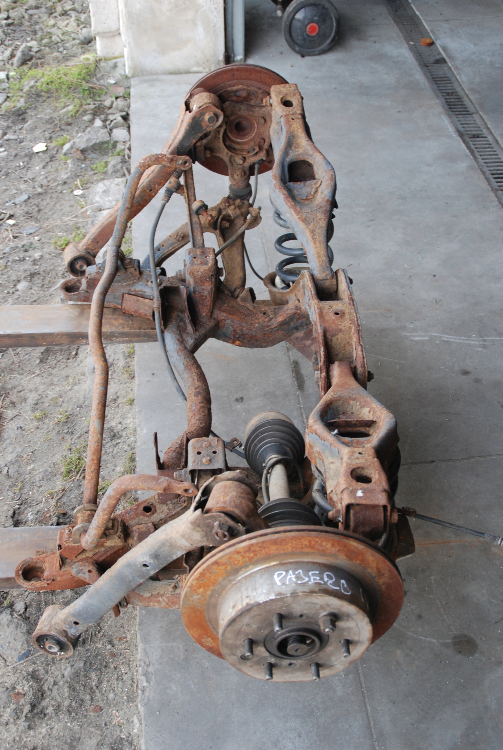 BELKA OŚ ZAWIESZENIE TYŁ MITSUBISHI PAJERO 4 IV Typ samochodu Samochody osobowe