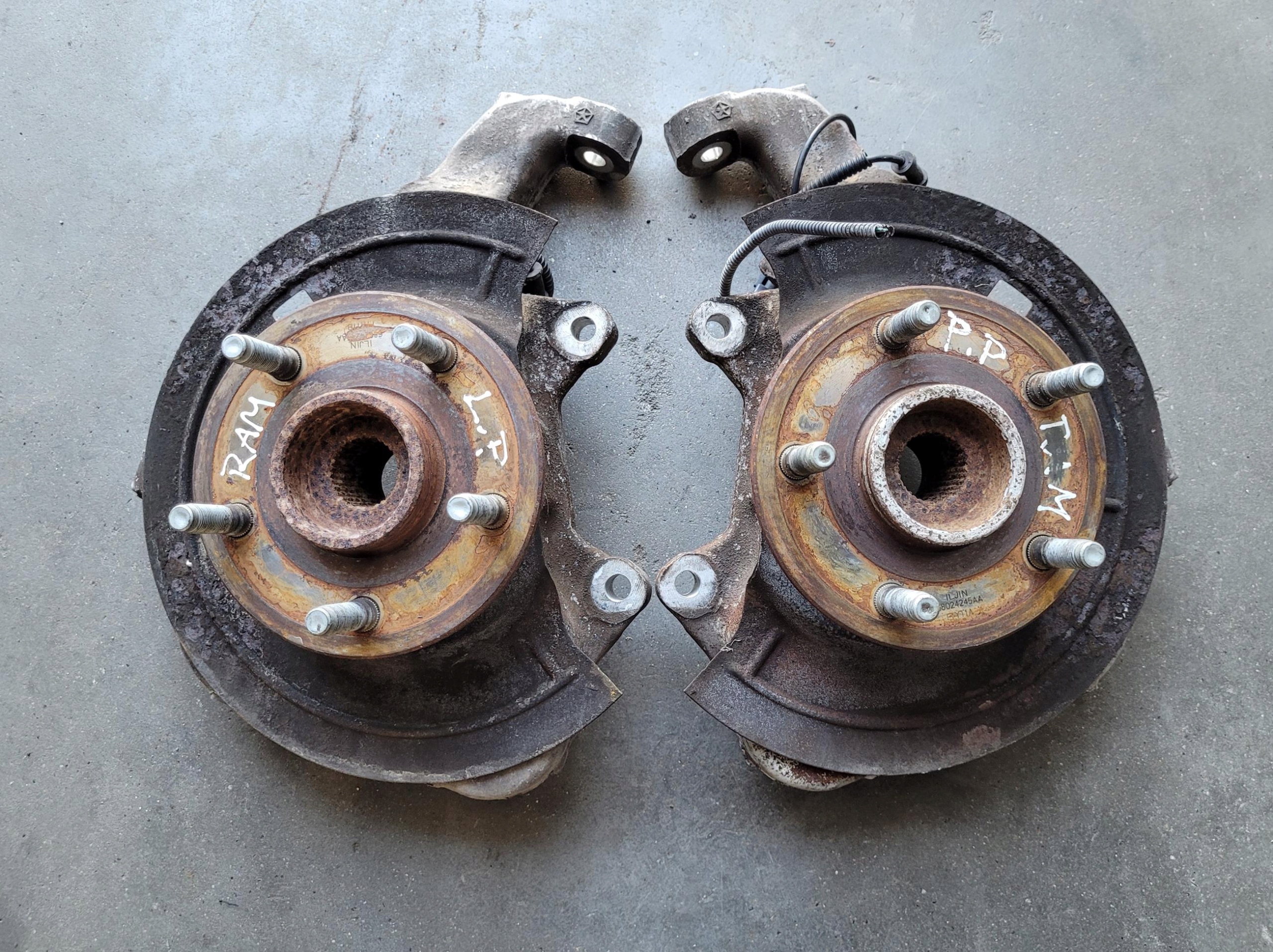 swing front front left 68044701 DODGE RAM 4 IV 1500 5.7 V8 HEMI