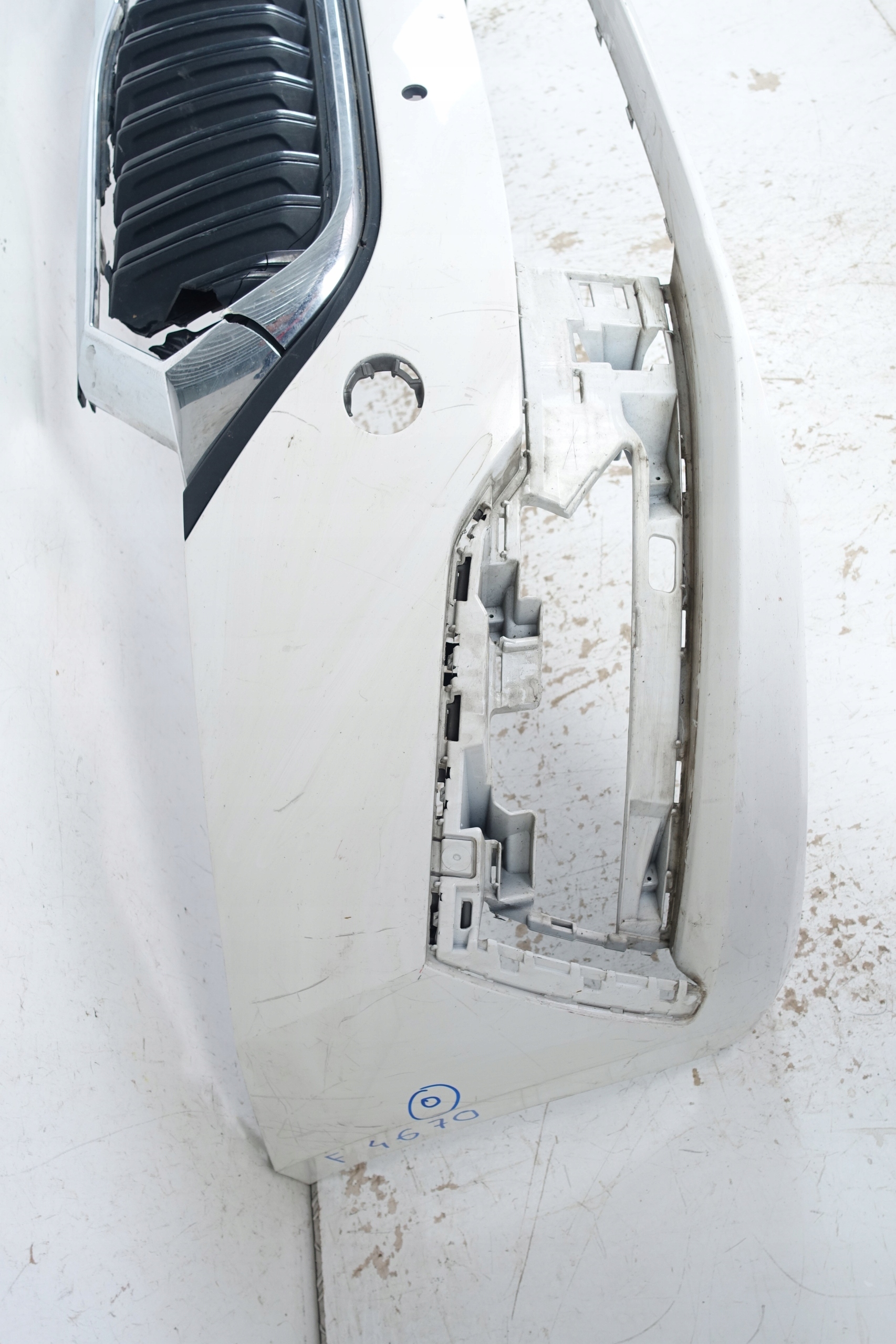 SKODA OCTAVIA IV 2019- bumper front front 5E3807221