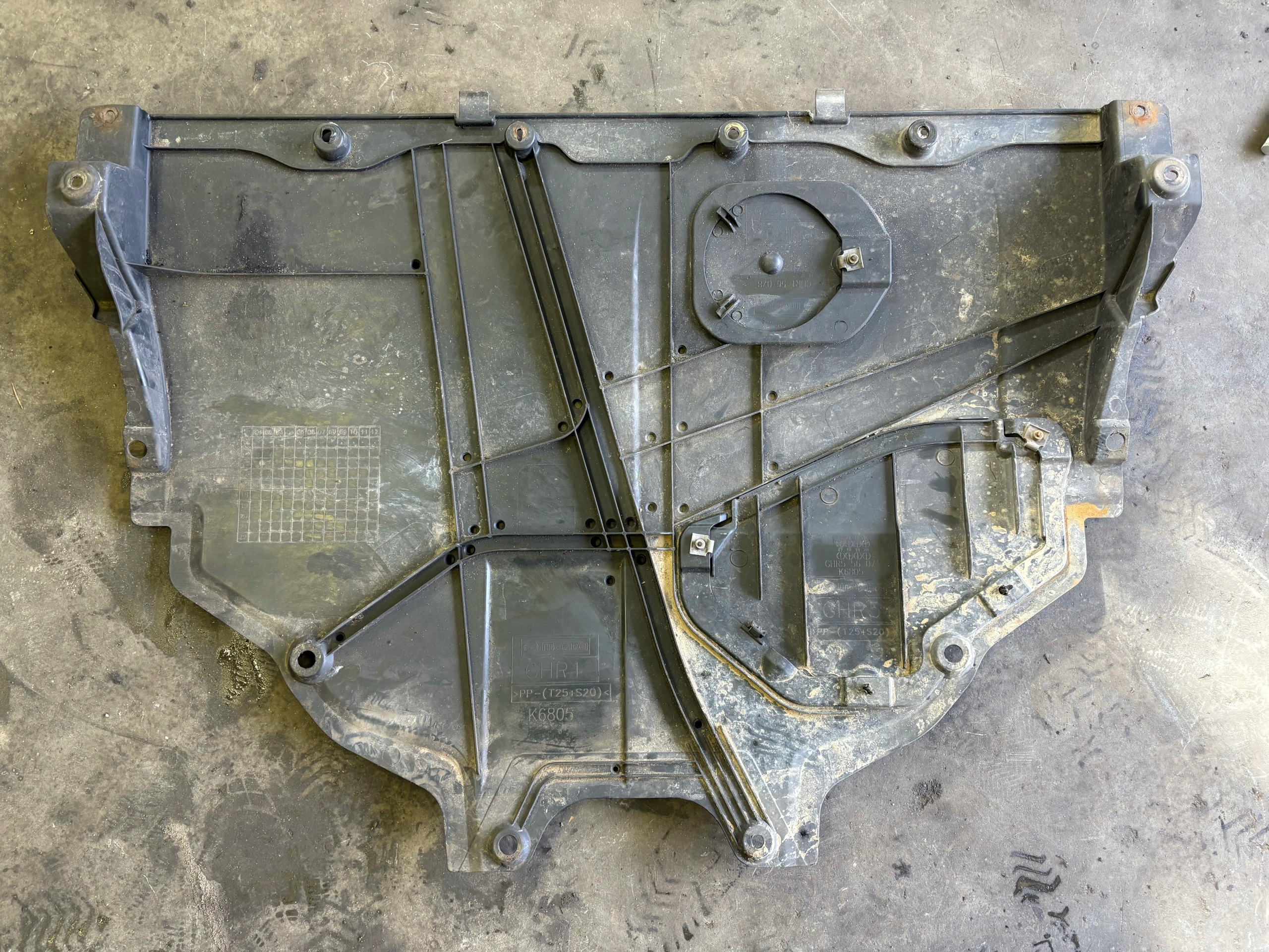 Mazda 6 cover lower of the engine