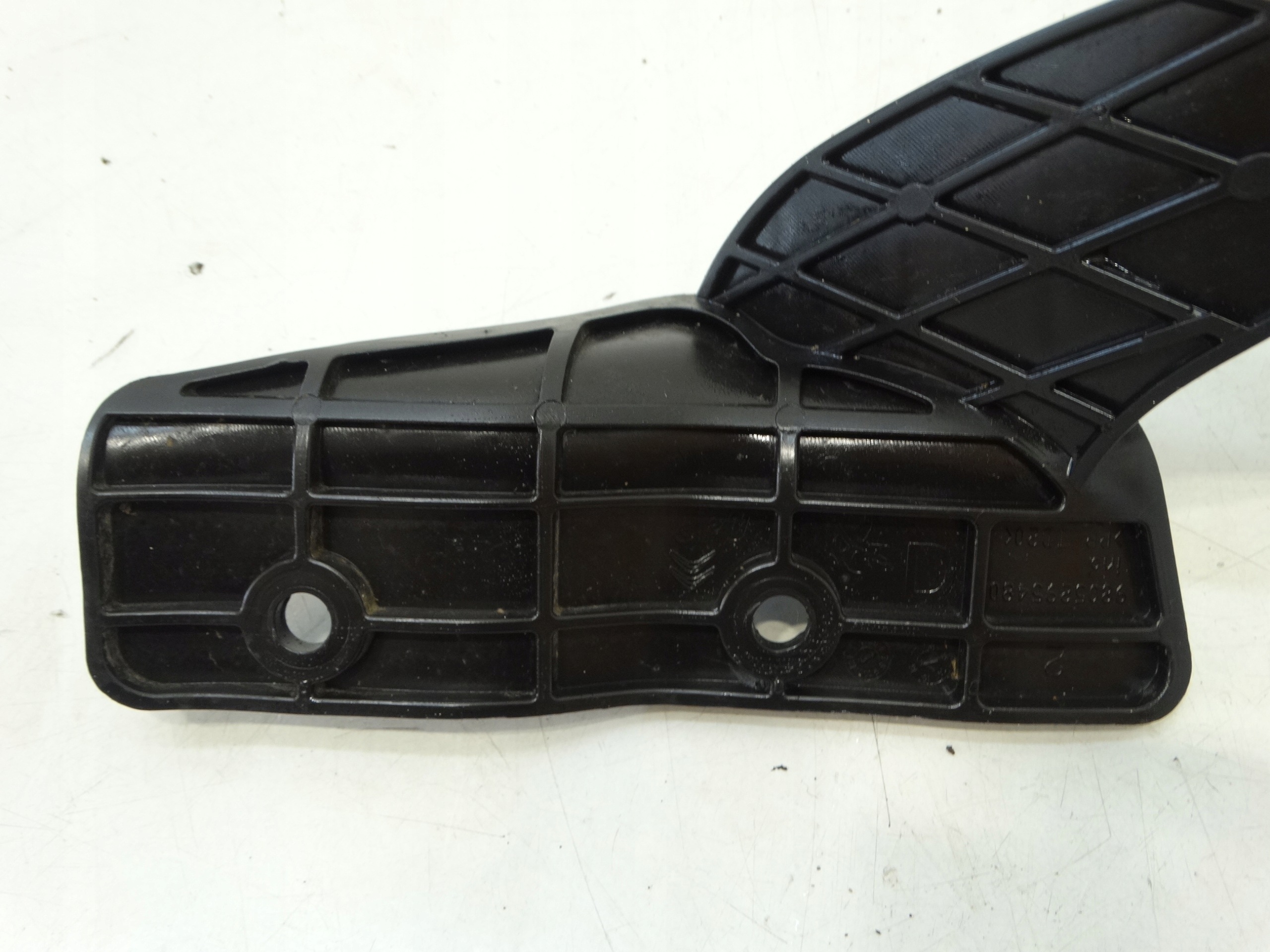 Supporto parafango Destra Anteriore CITROEN C4 CACTUS 2016R. 9805295480