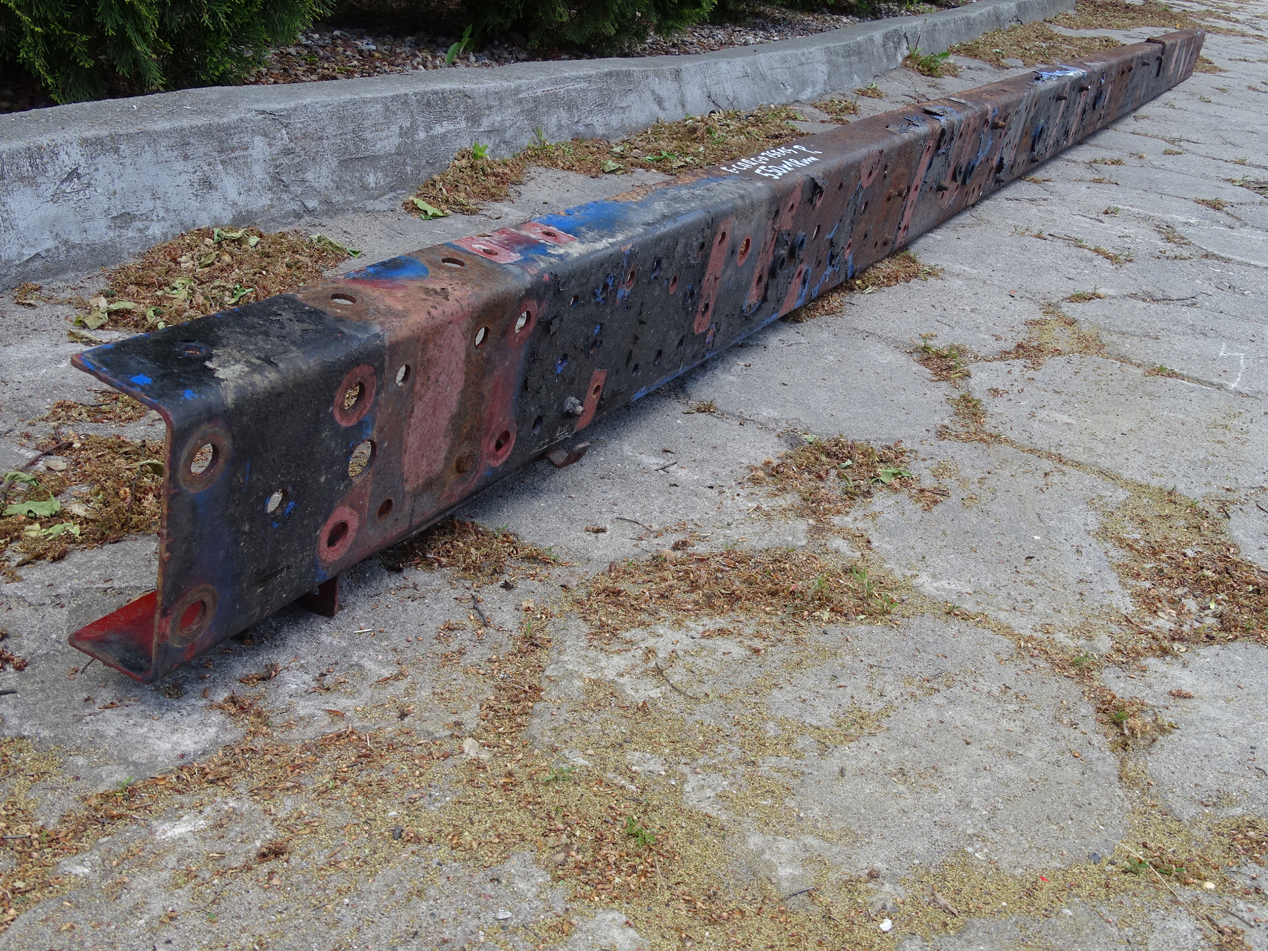 EUROCARGO 91-02 правая рама 550X18CM 17,5