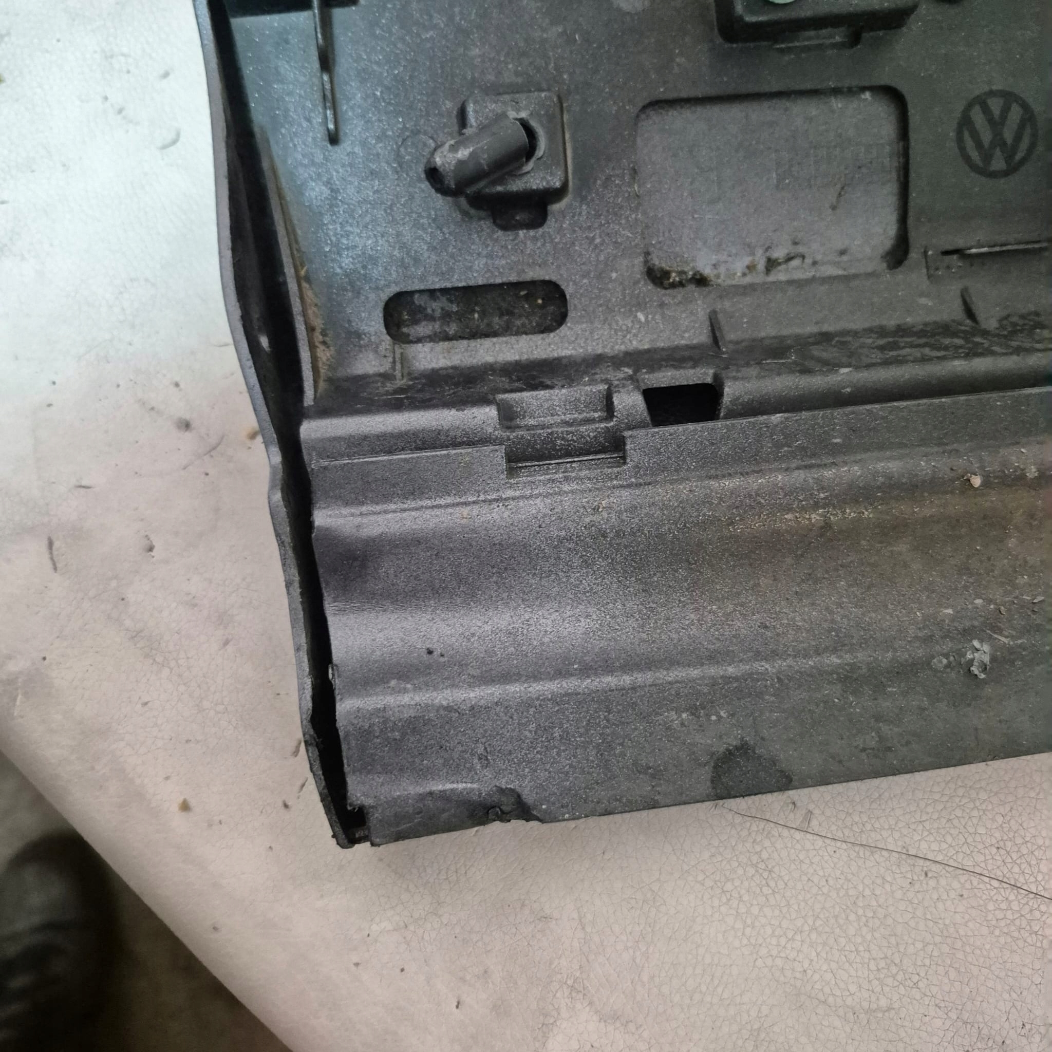 VW TOUAREG III 3 17 > moulding cap door right front front 760854940D