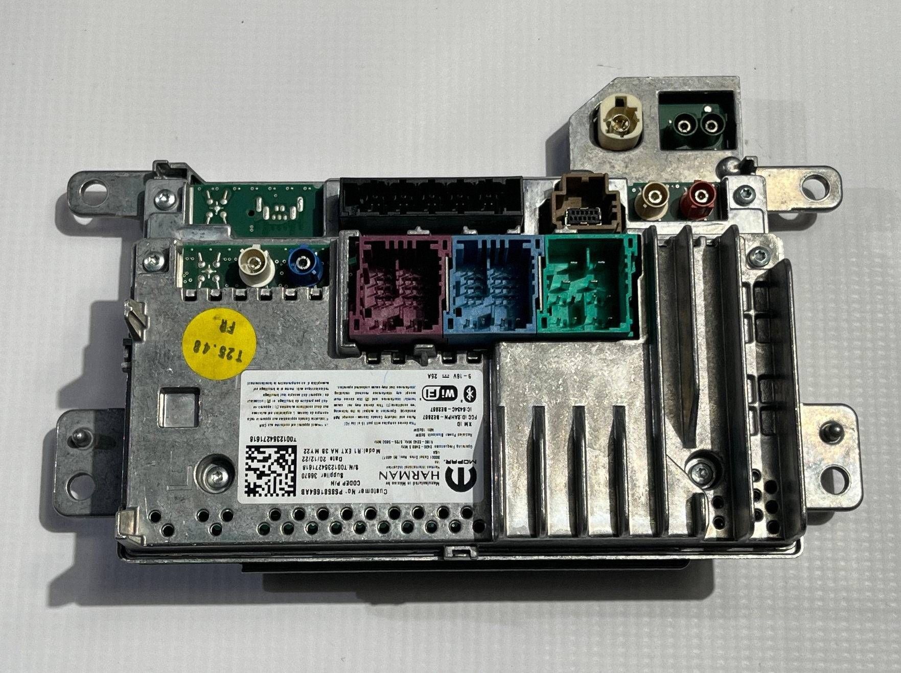 modul radia der Navigation radio Chrysler Pacifica 2021