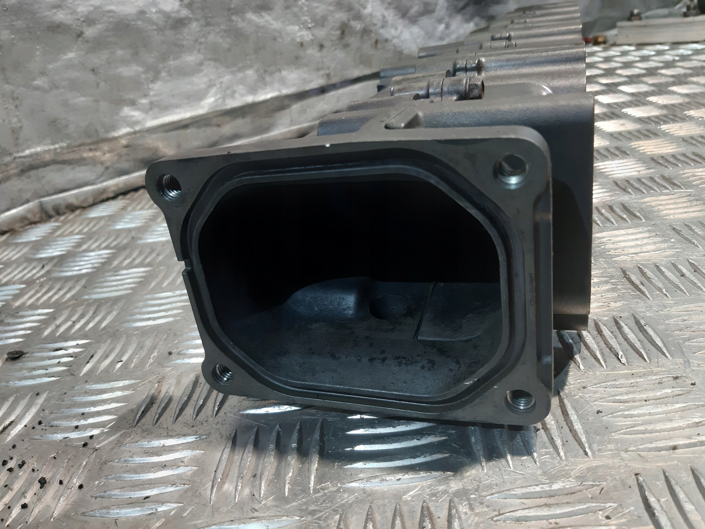 header pipe DOLOTOWY SCANIA 1725257