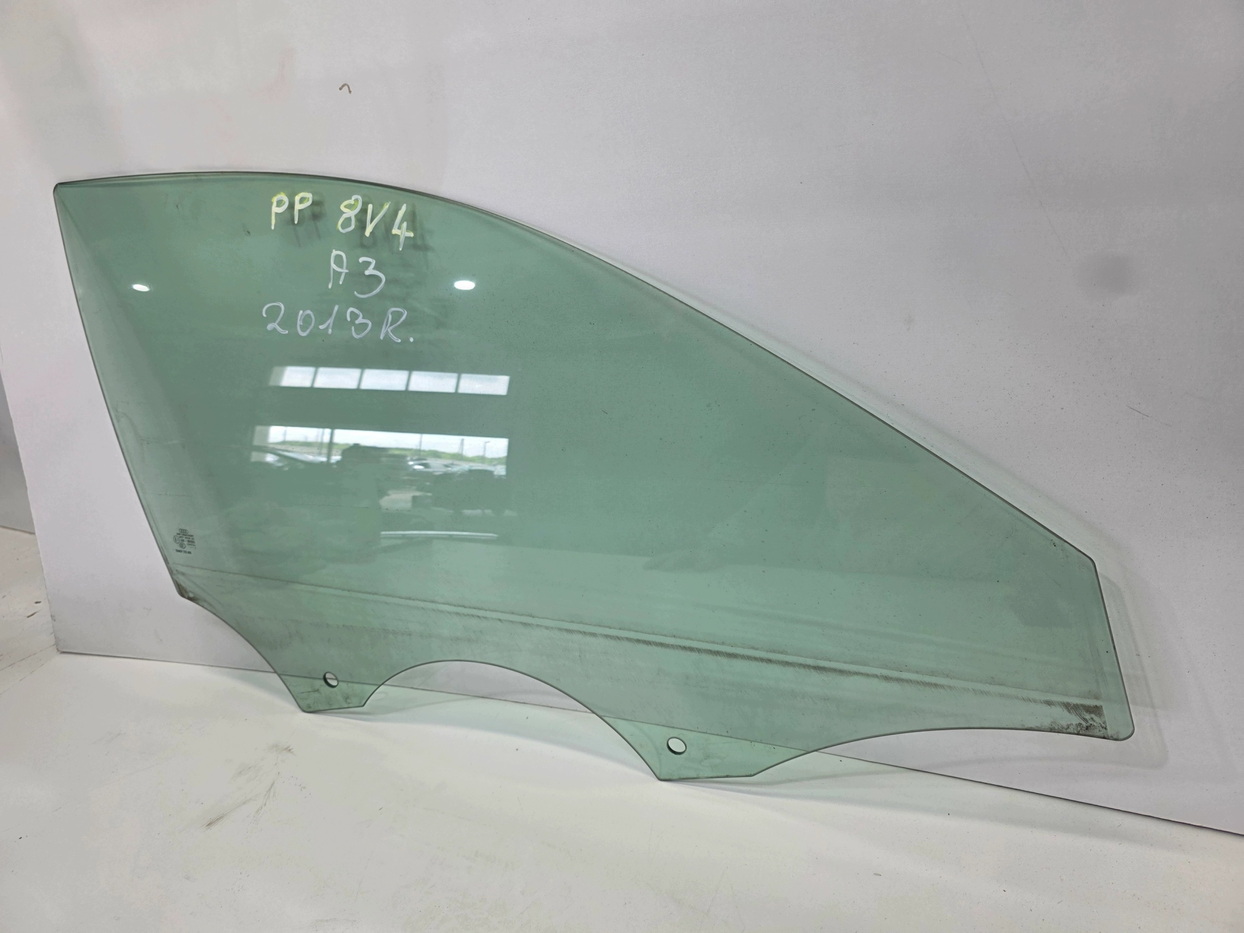 window side door right front AUDI A3 8V4 SPORTBACK 2013R