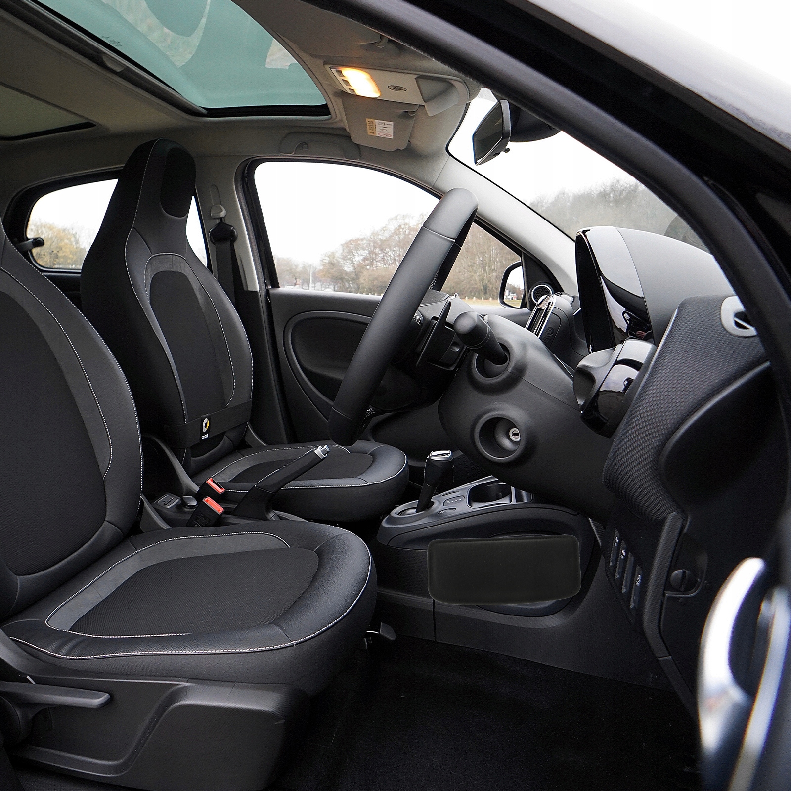 PLUSZOWE KOLANO NOGA SAMOCHODOWE ELASTYCZNE EAN (GTIN) 4894931255303