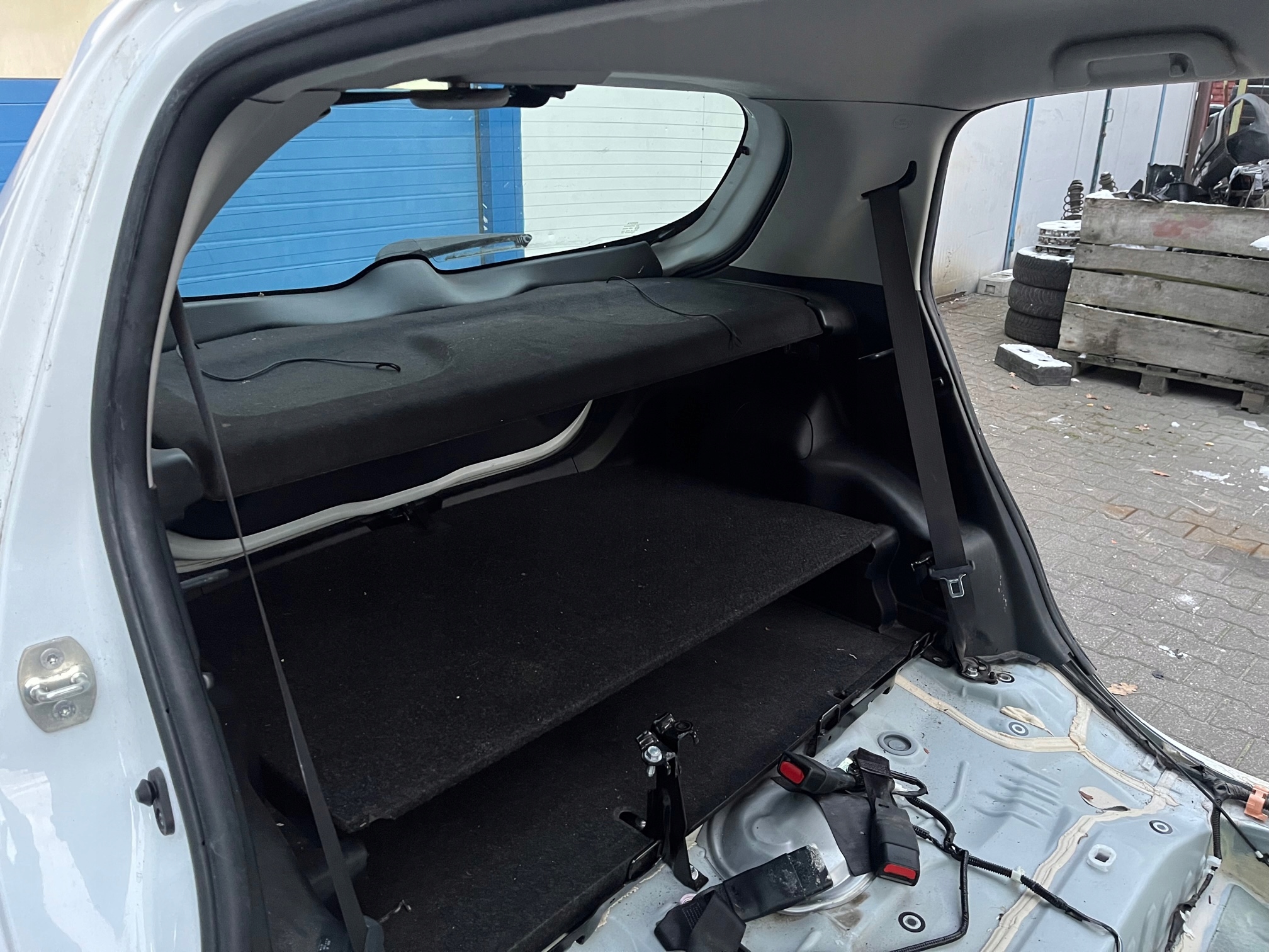 TOYOTA YARIS III LIFT 18-21 TYŁ DUPA KOMPLETNA ZDERZAK KLAPA ĆWIARTKA Producent części Toyota OE