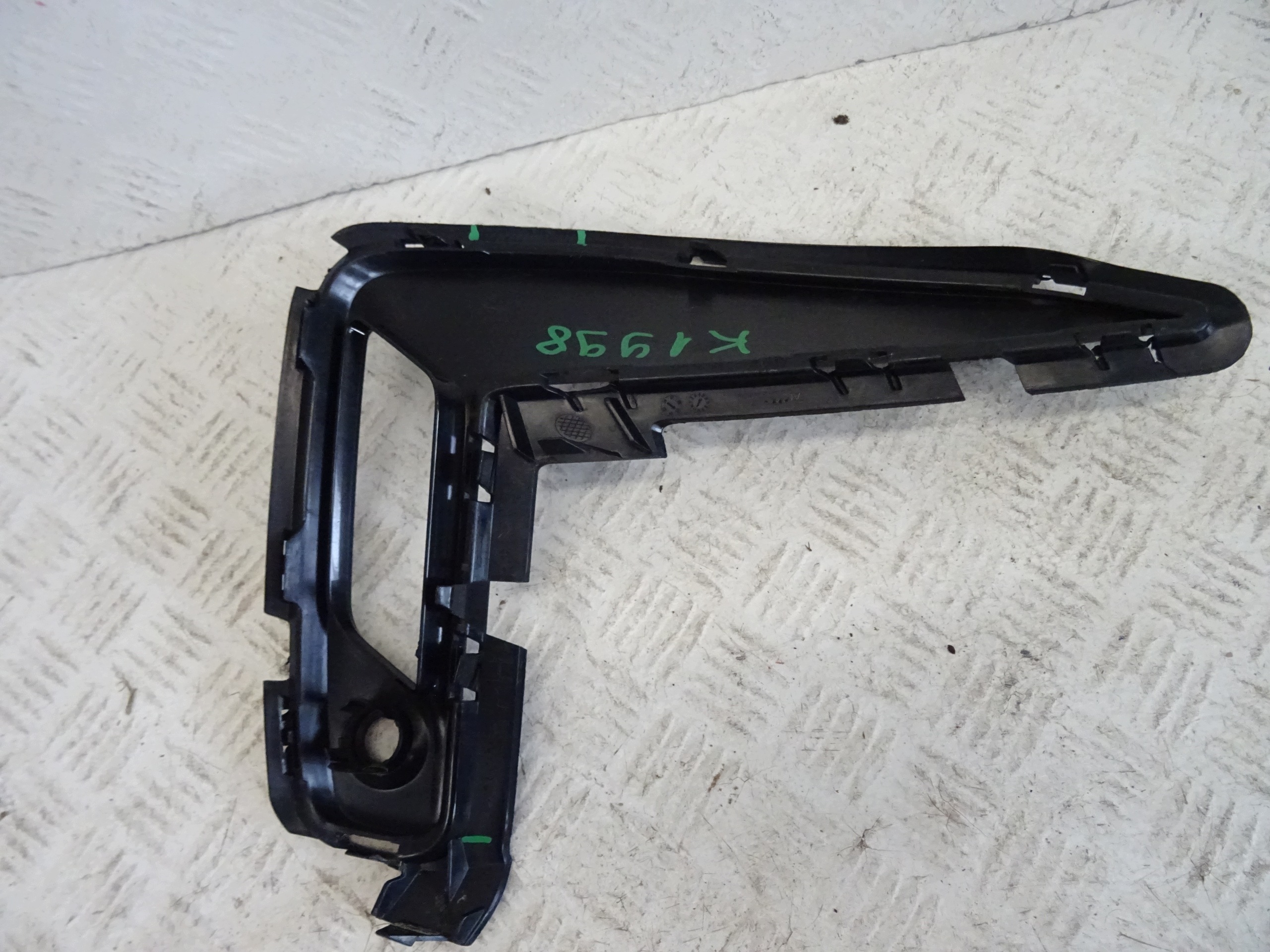 grid of a bumper right front BMW 3 G20 G21 LCI m-packet 51118085468