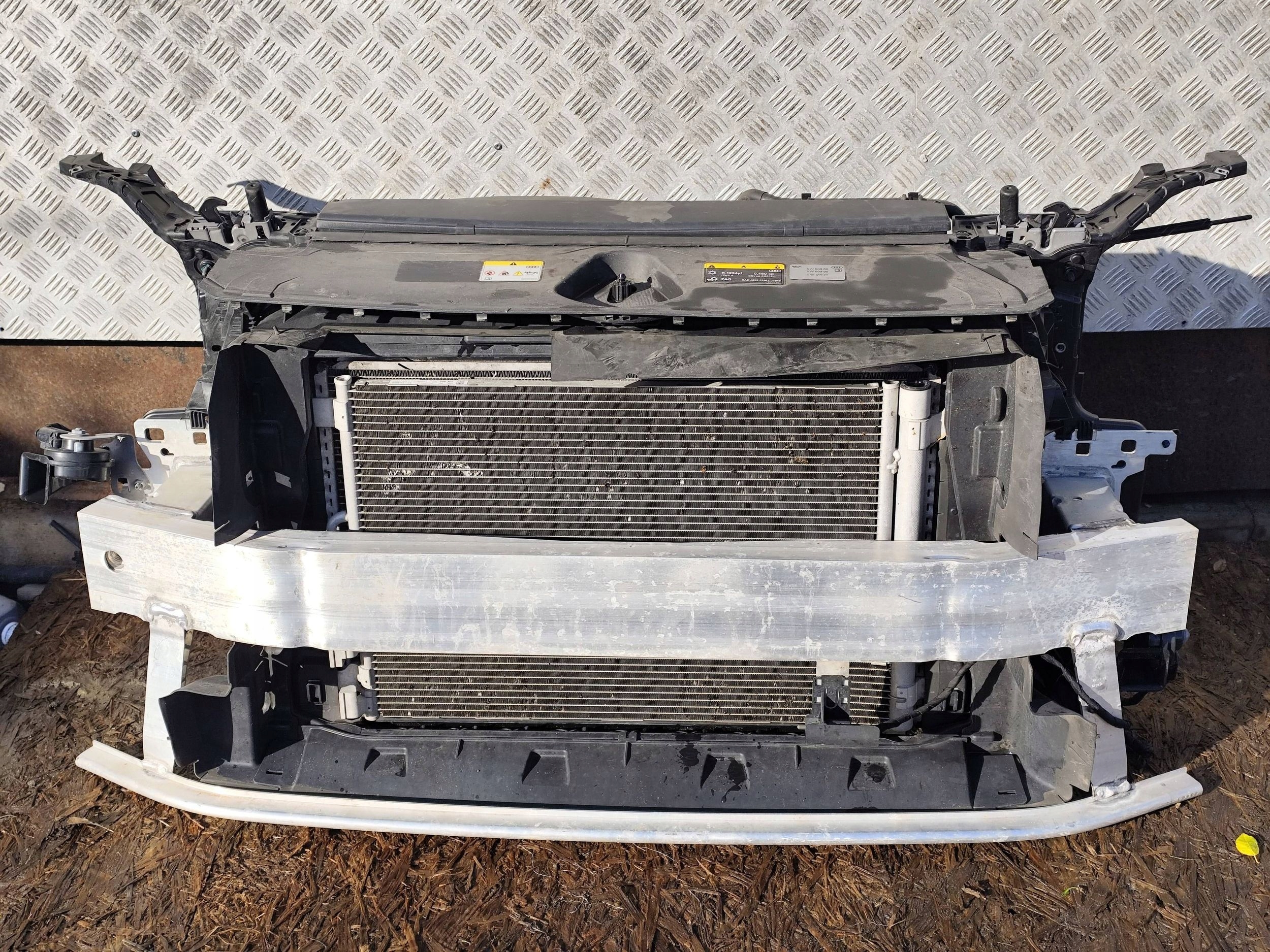 AUDI Q3 II 83A support panel for radiators radiator complete DEMONTAZ
