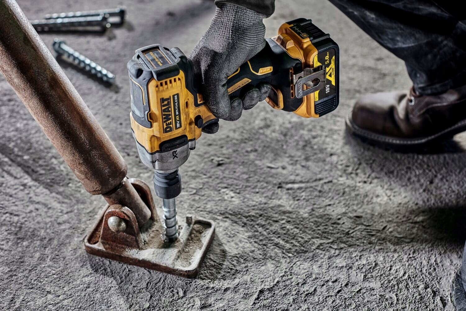 DEWALT UDAROWY KLUCZ DO KÓŁ DCF892P2T-QW + NASADKI Marka DeWalt